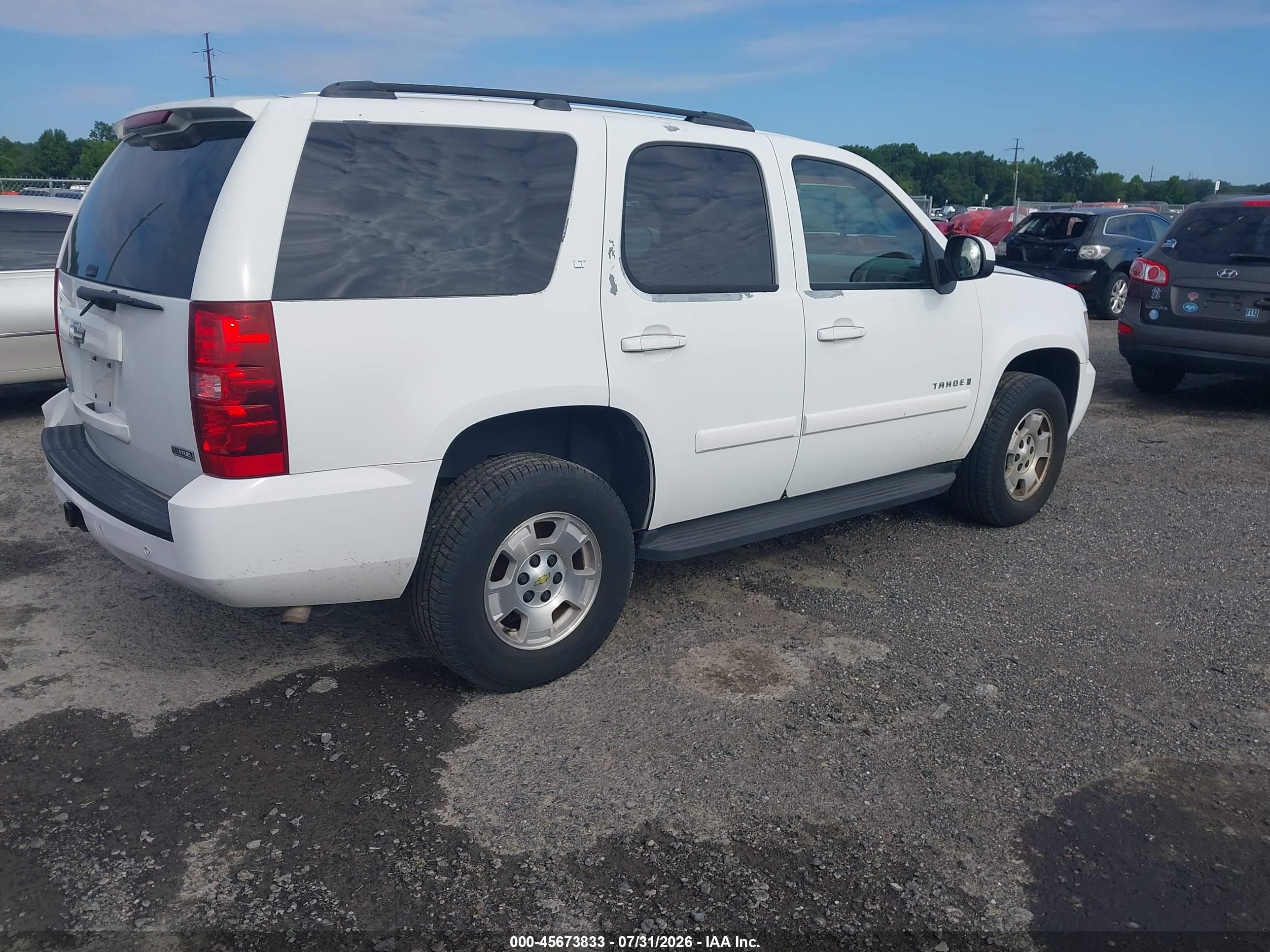 2007 Chevrolet Tahoe Lt White vin: 1GNFK13037J313237