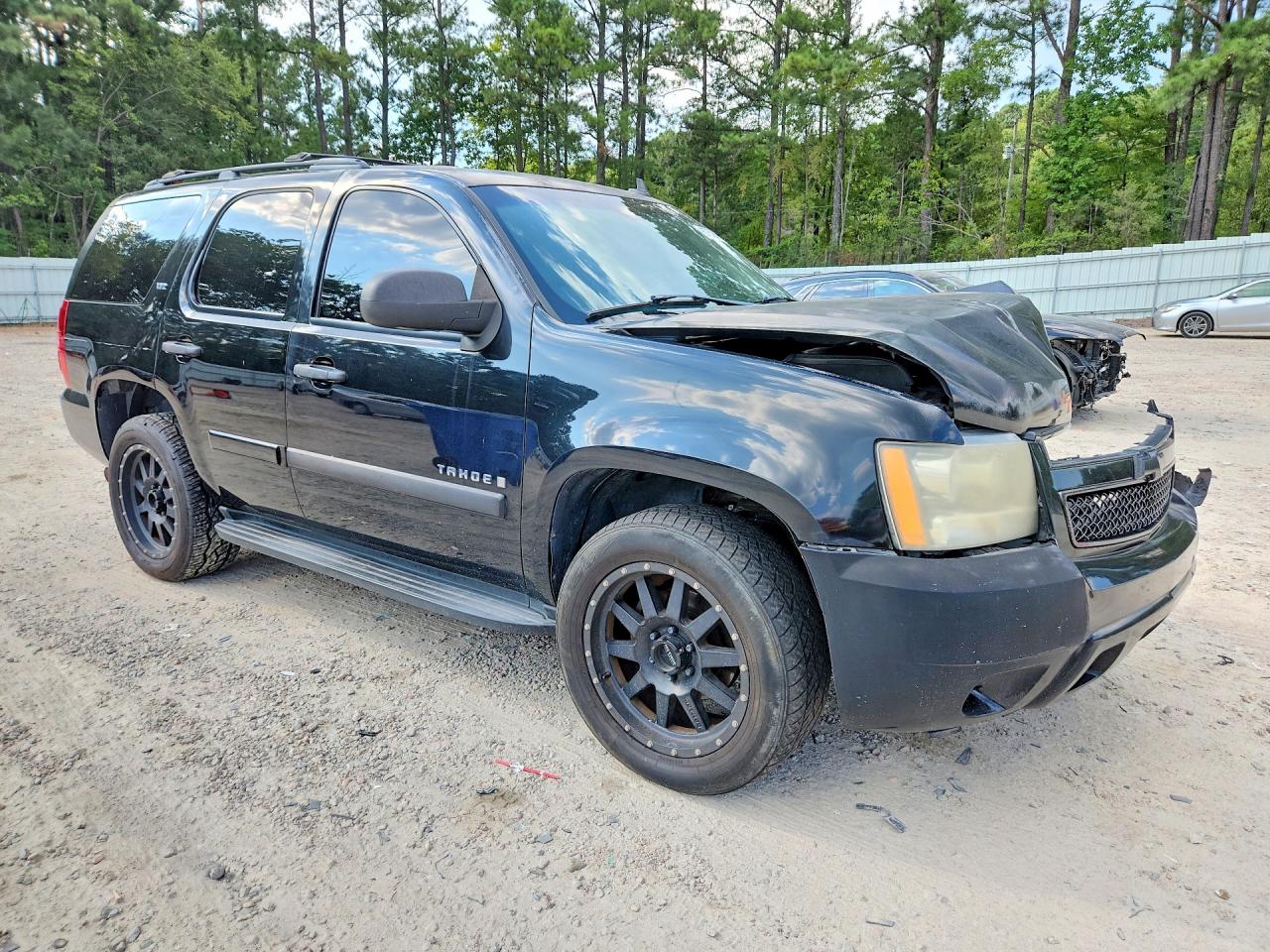 2007 Chevrolet Tahoe K1500 Black vin: 1GNFK13037J396152