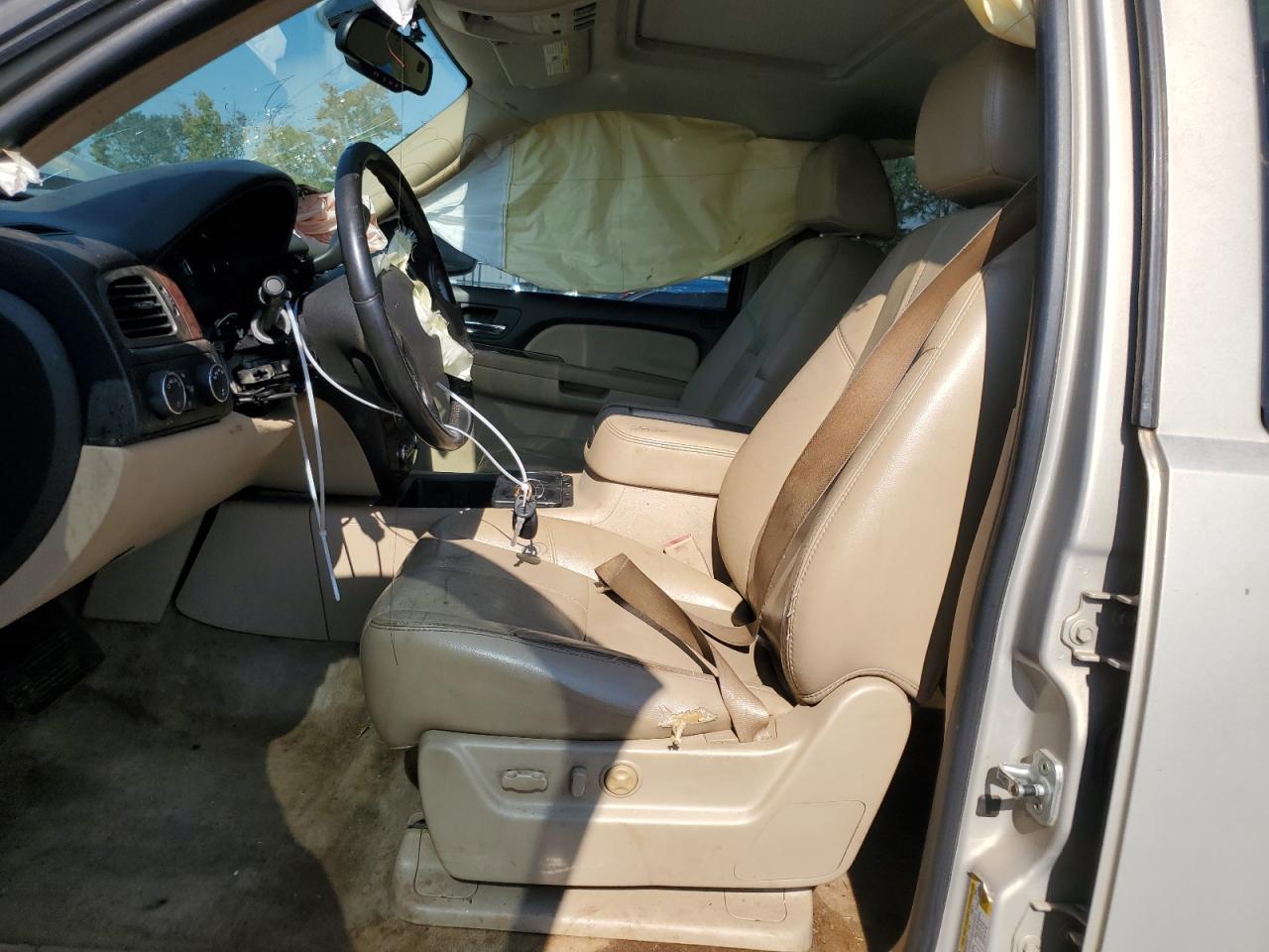 2007 Chevrolet Tahoe K1500 Gold vin: 1GNFK13037R191545