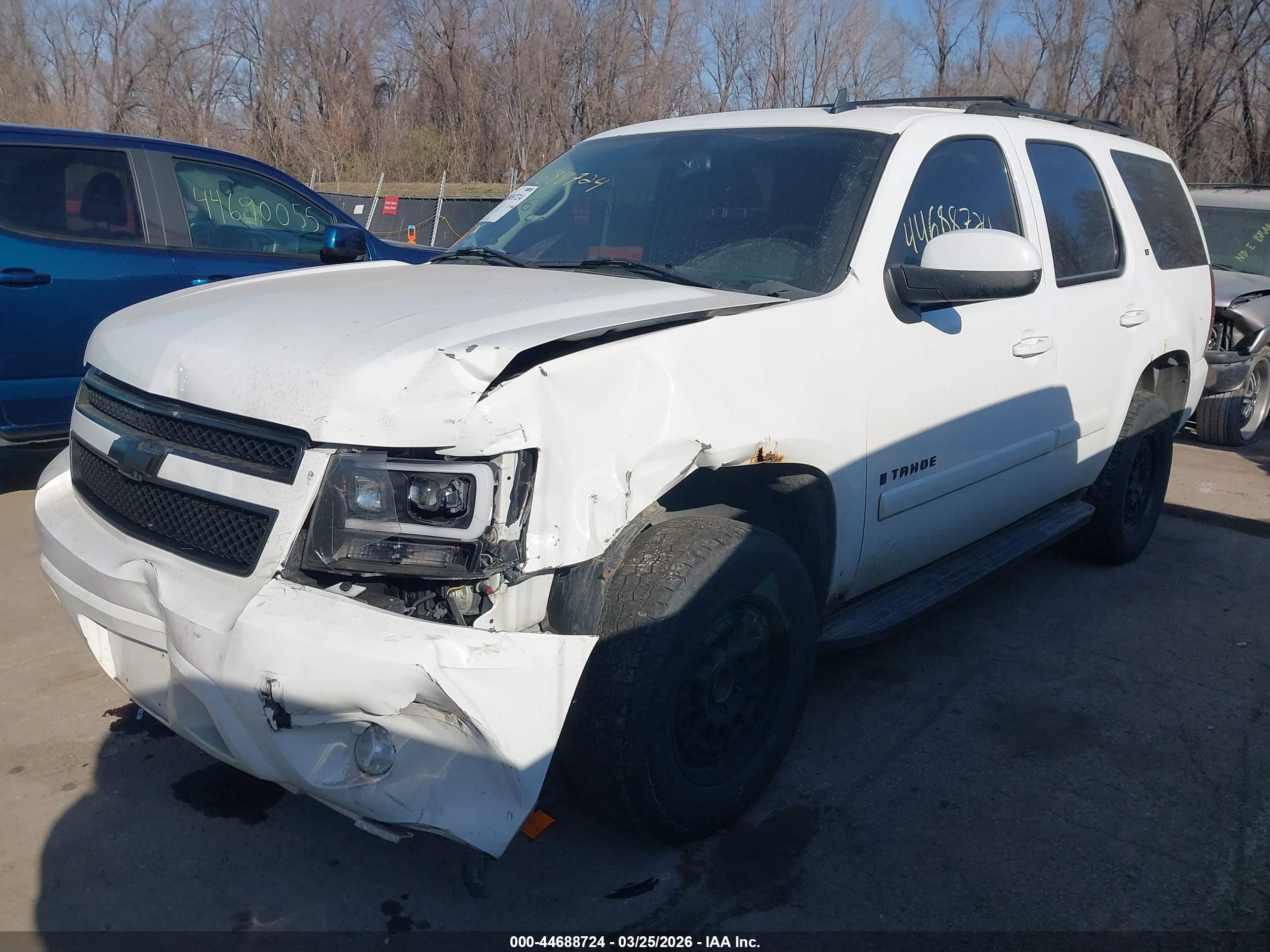 2007 Chevrolet Tahoe Lt White vin: 1GNFK13037R225726
