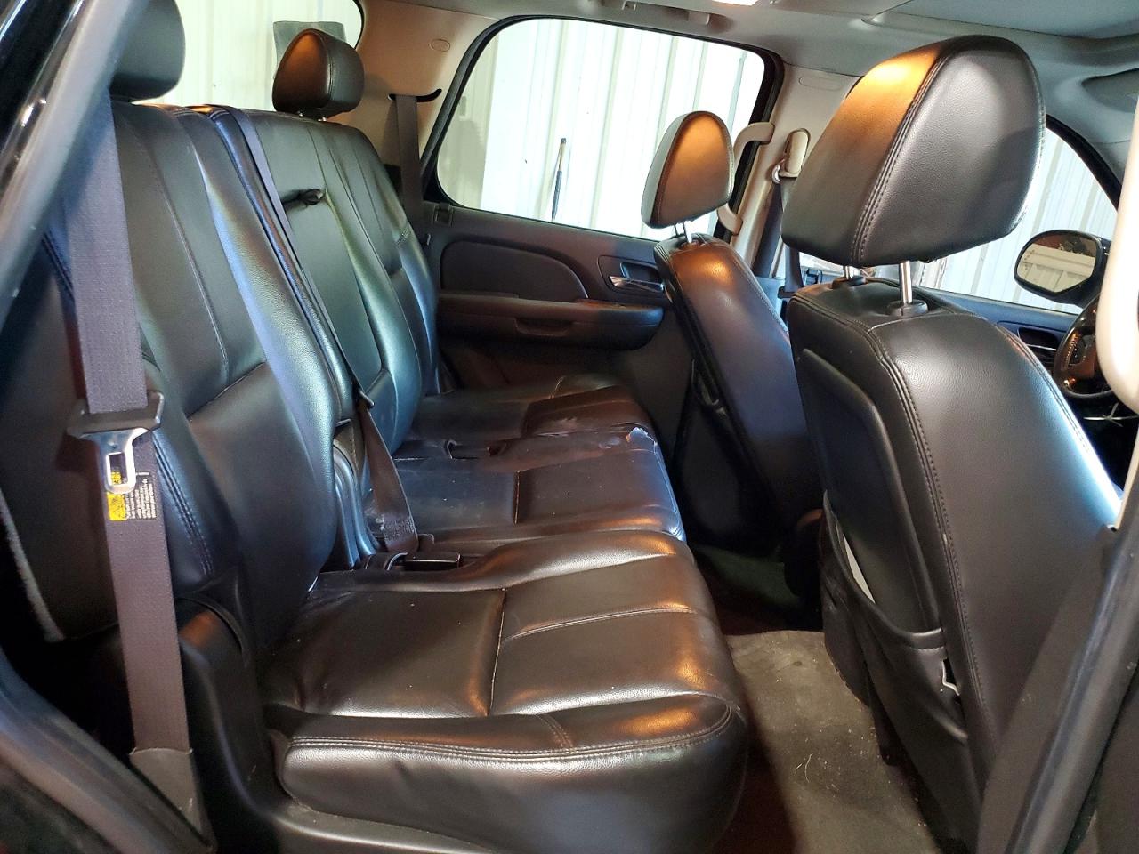 2007 Chevrolet Tahoe K1500 Black vin: 1GNFK13037R243210