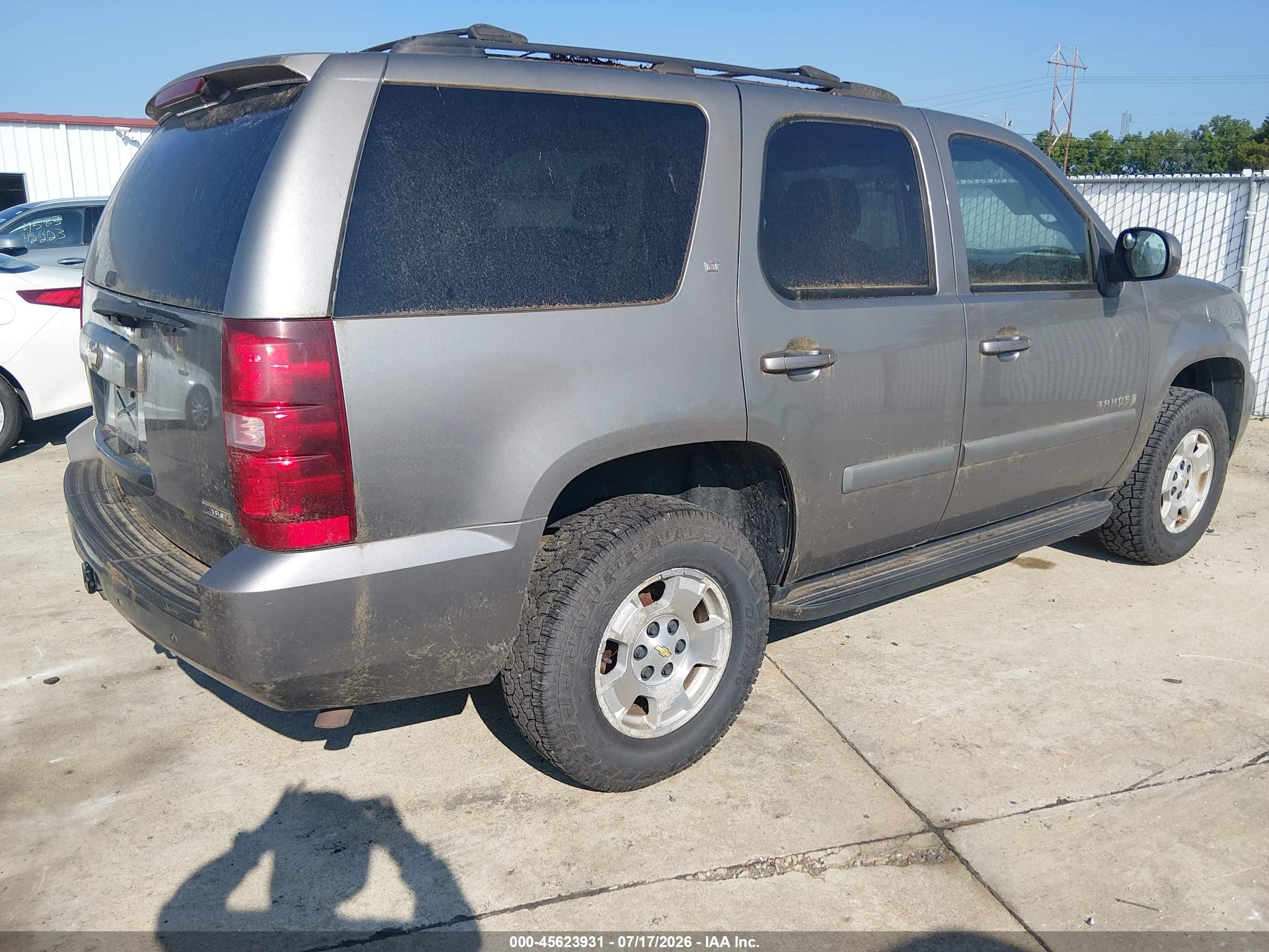 2007 Chevrolet Tahoe Lt Beige vin: 1GNFK13037R329326