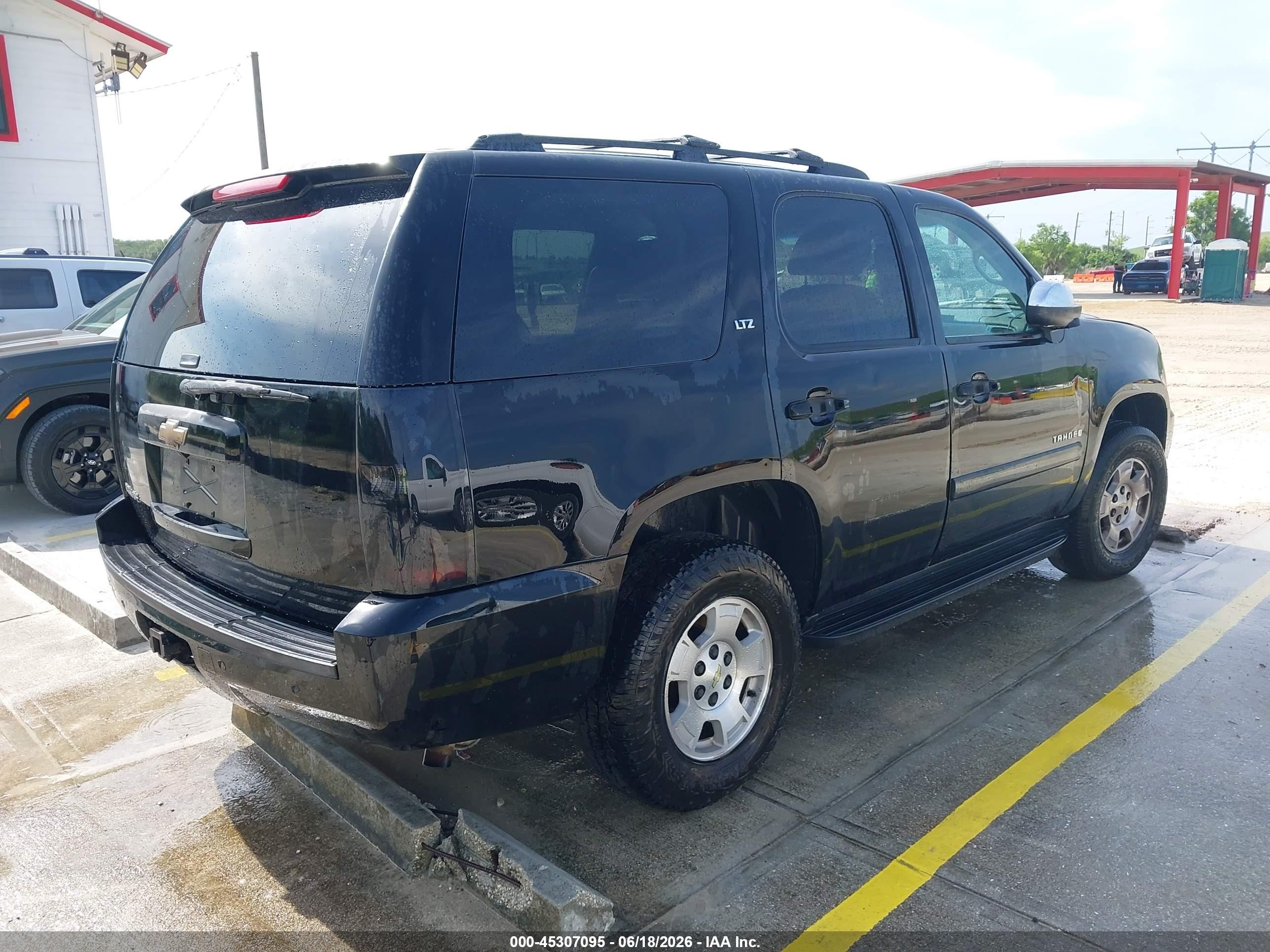 2007 Chevrolet Tahoe Ltz Black vin: 1GNFK13037R415171
