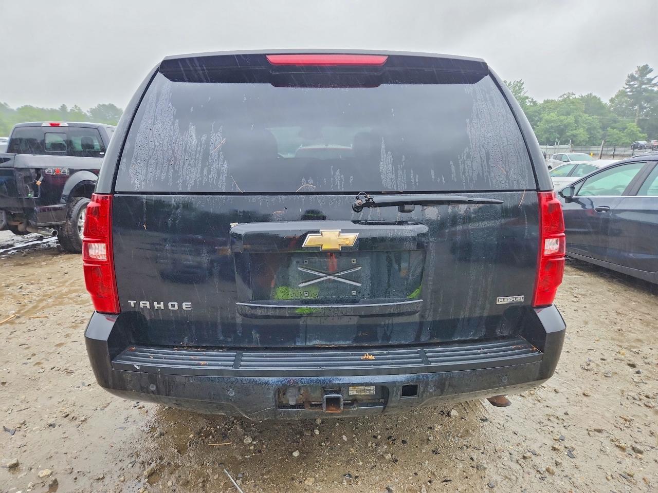 2008 Chevrolet Tahoe K1500 Black vin: 1GNFK13038R125403