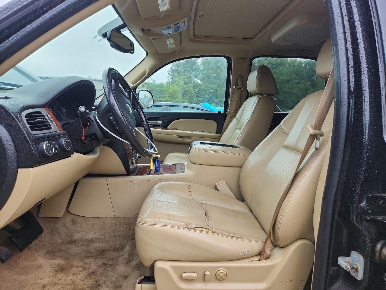 2008 Chevrolet Tahoe K1500 Black vin: 1GNFK13038R125403