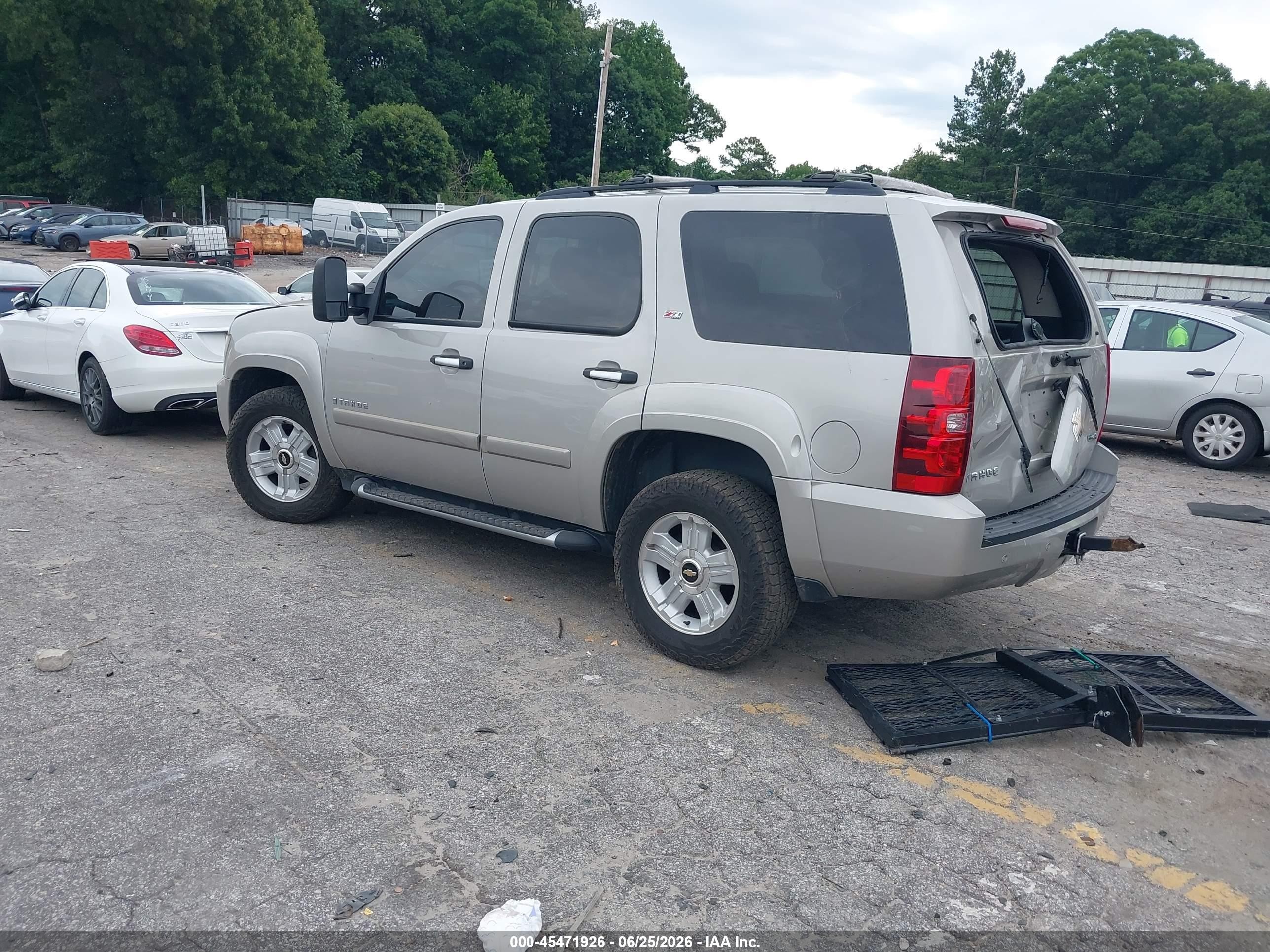 2008 Chevrolet Tahoe Lt Gold vin: 1GNFK13038R202075