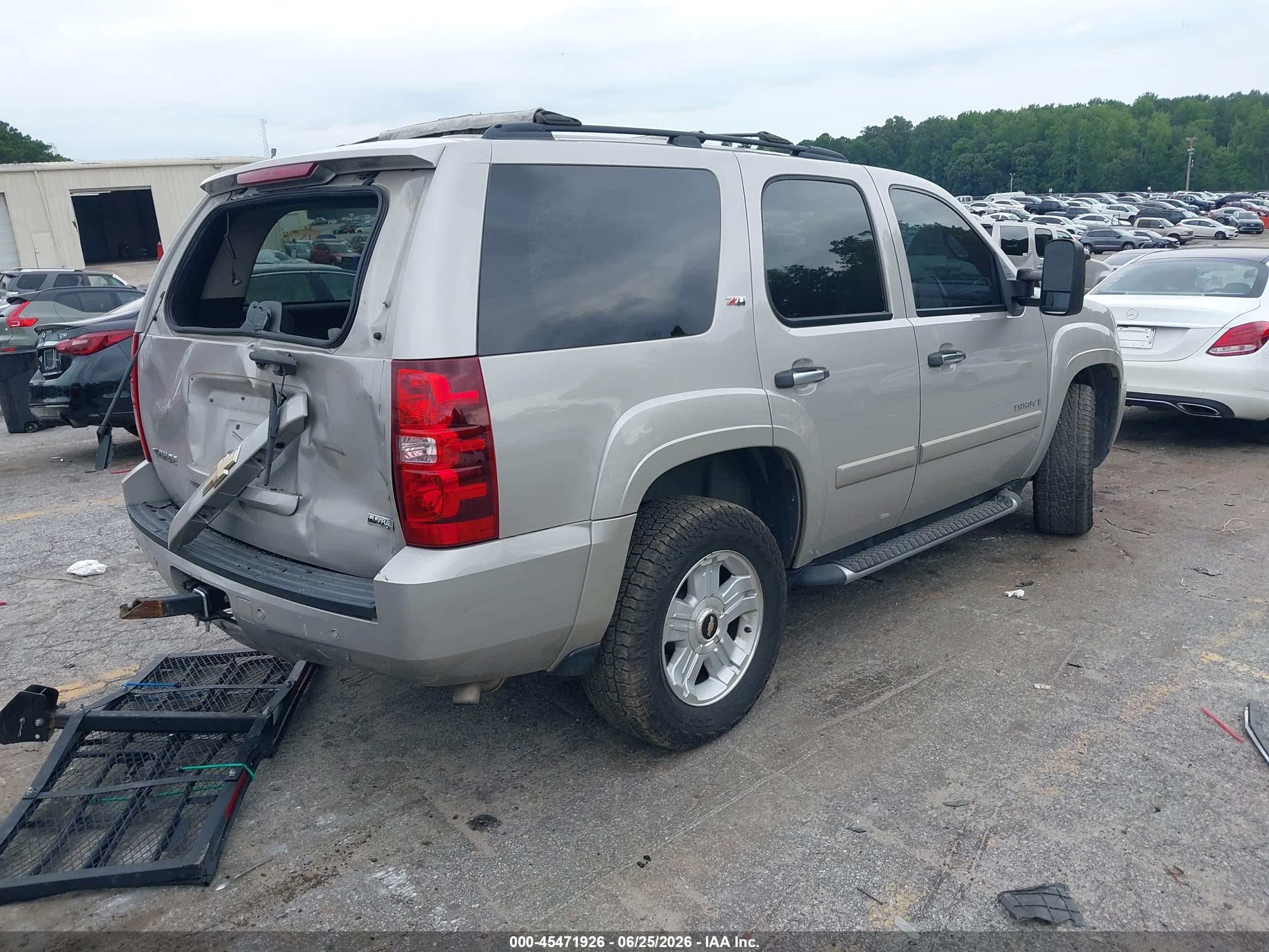 2008 Chevrolet Tahoe Lt Gold vin: 1GNFK13038R202075