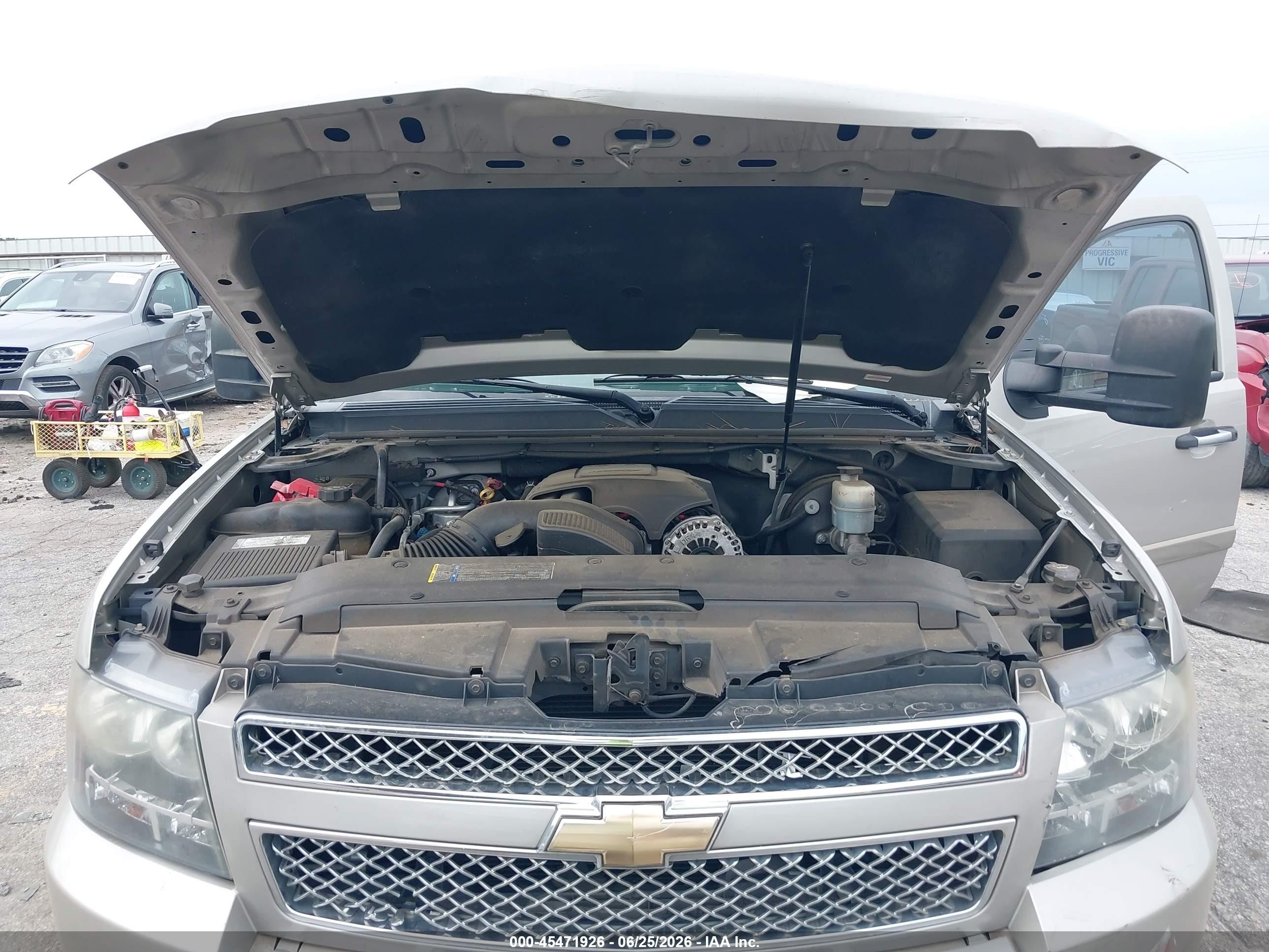 2008 Chevrolet Tahoe Lt Gold vin: 1GNFK13038R202075