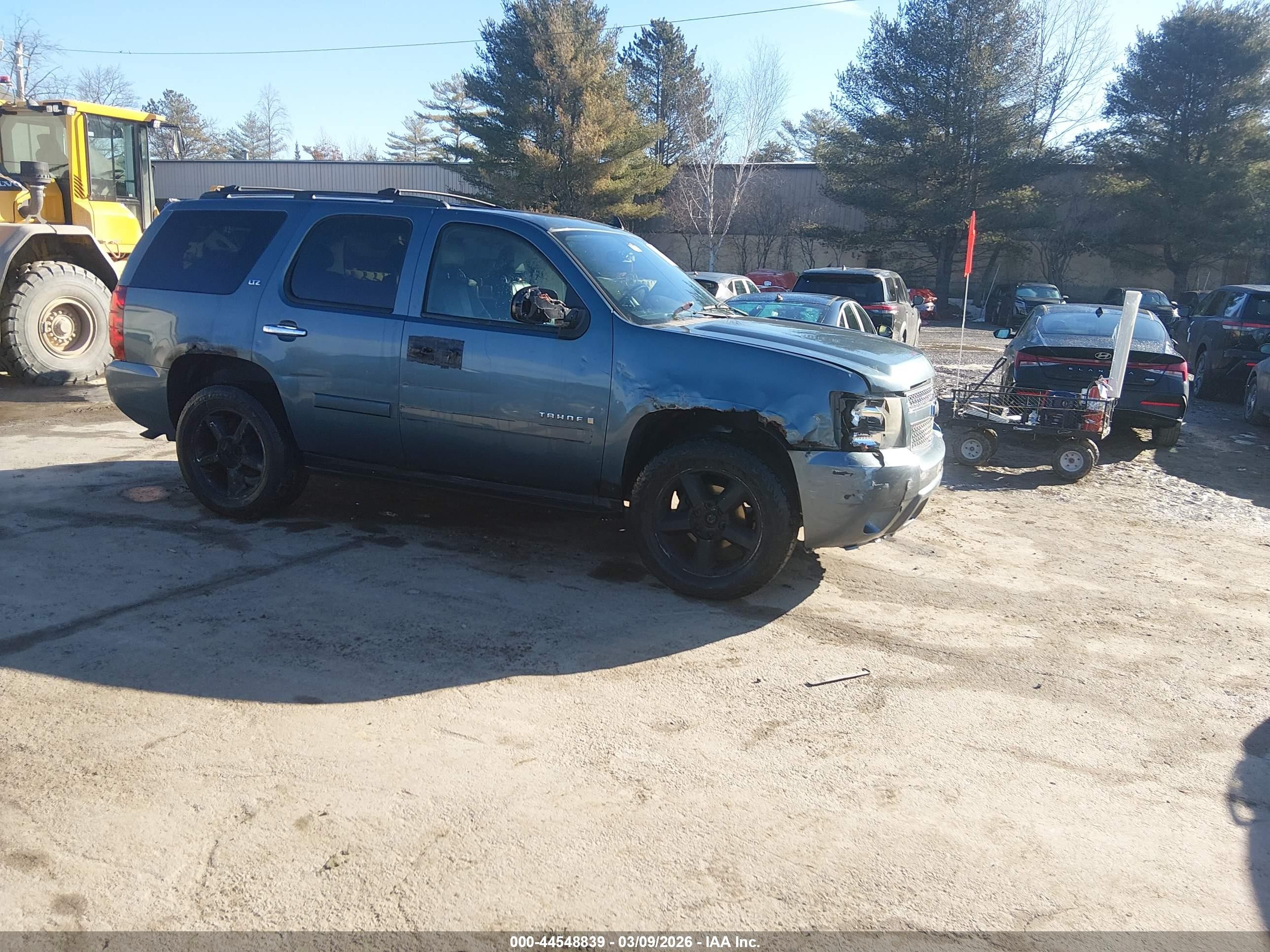 2008 Chevrolet Tahoe Ltz Blue vin: 1GNFK13038R254323