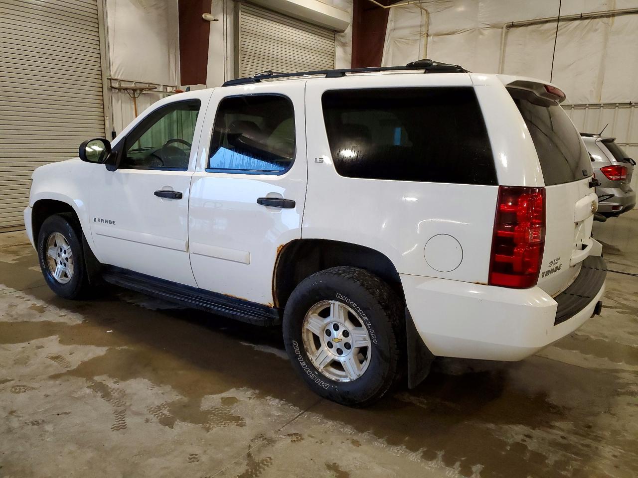 2007 Chevrolet Tahoe K1500 White vin: 1GNFK13047J256224