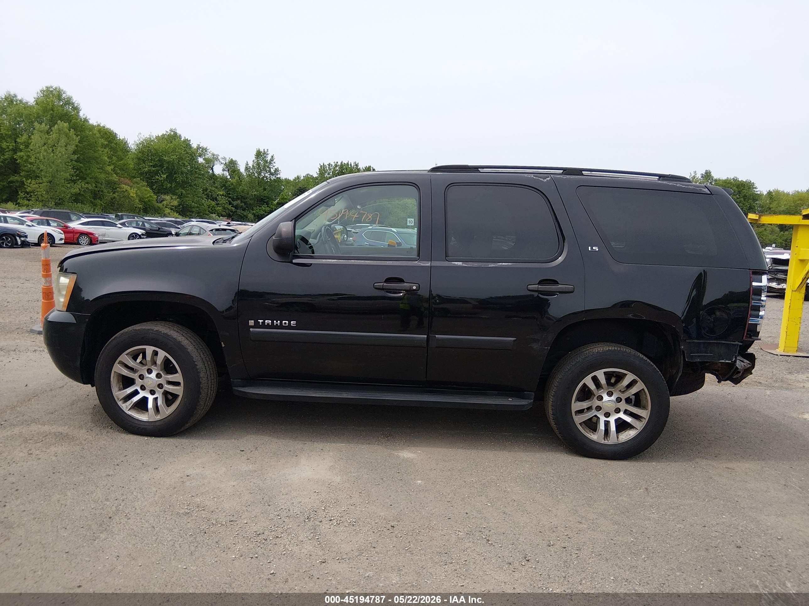 2007 Chevrolet Tahoe Ls Black vin: 1GNFK13047J289174