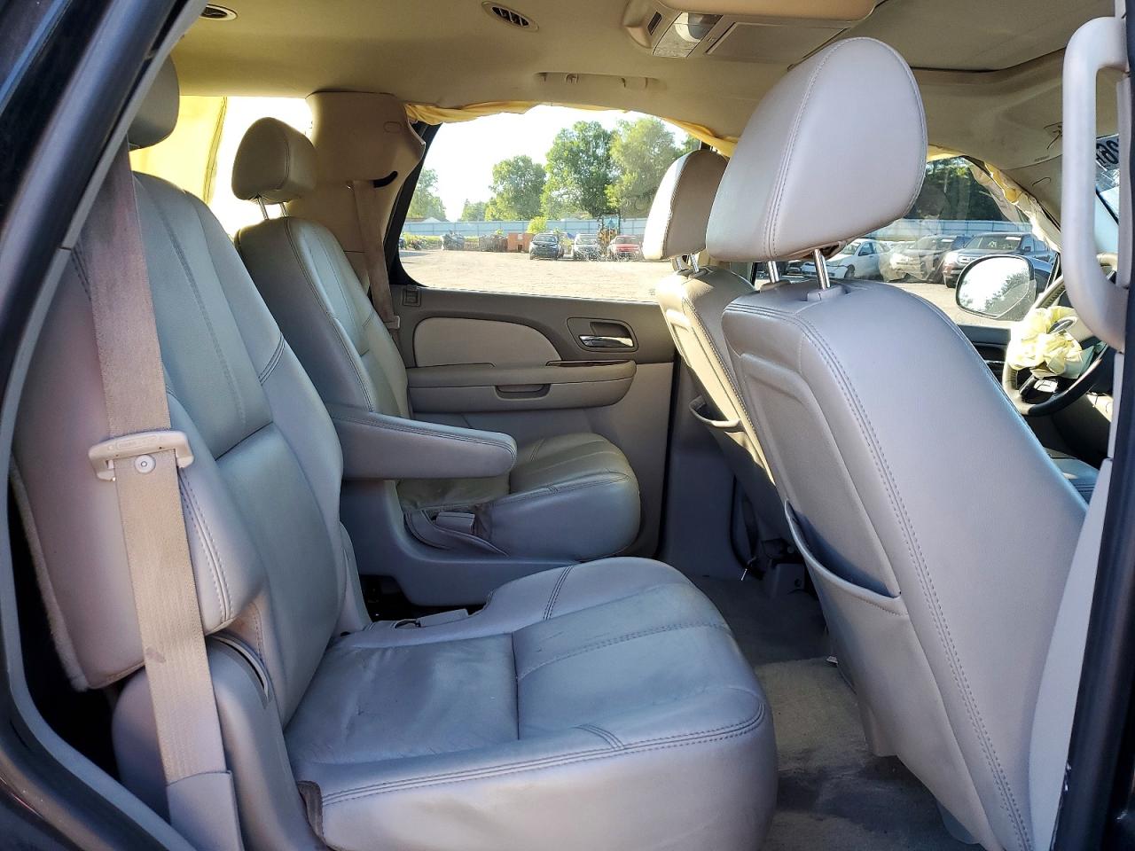 2007 Chevrolet Tahoe K1500 Black vin: 1GNFK13047J375360