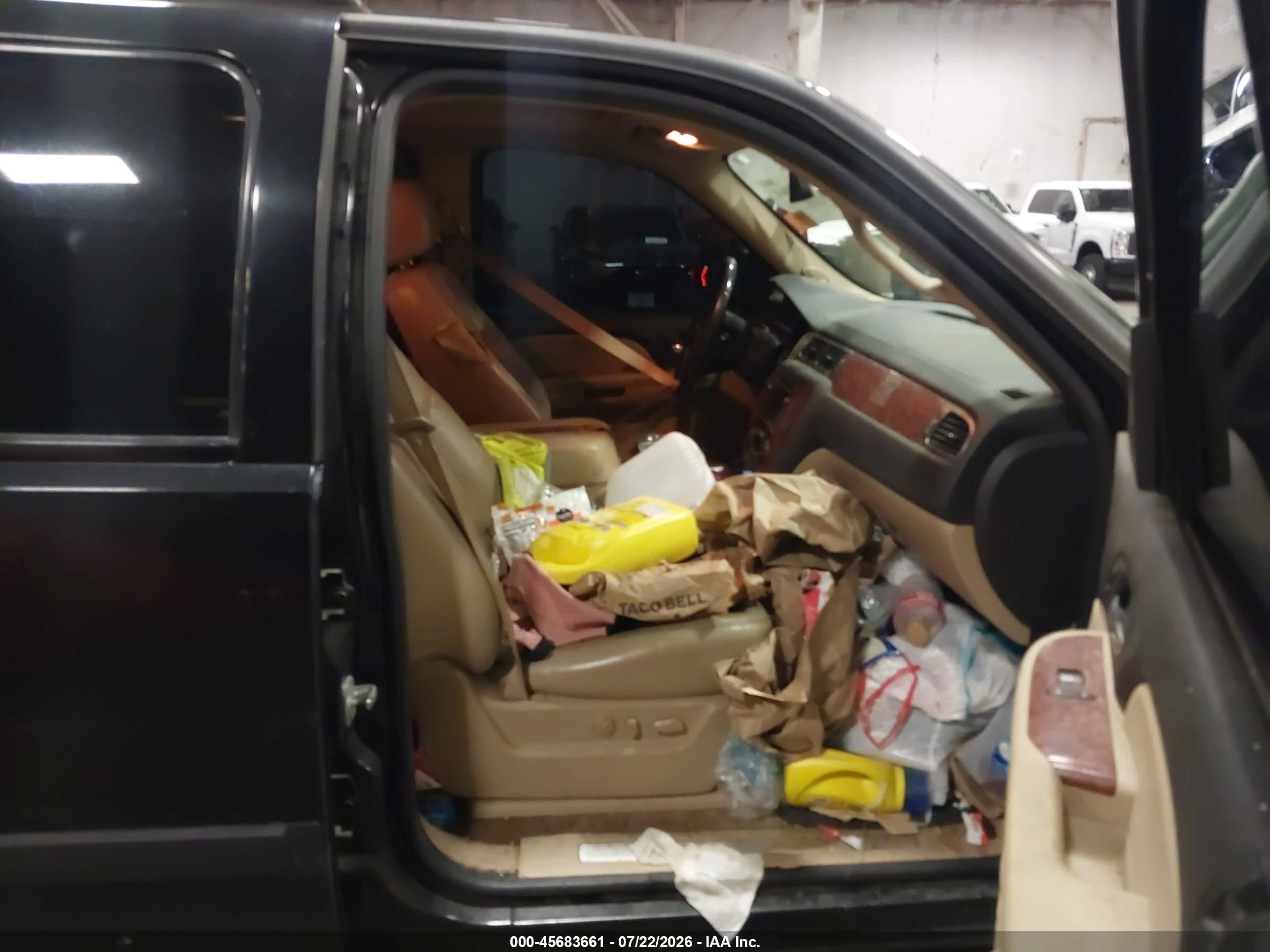 2007 Chevrolet Tahoe Lt Black vin: 1GNFK13047R209597