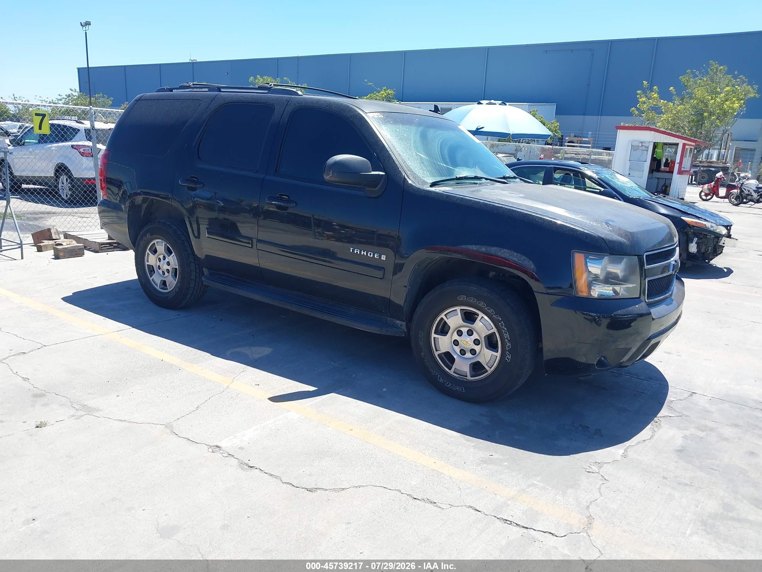 2008 Chevrolet Tahoe Lt Black vin: 1GNFK13048R112692
