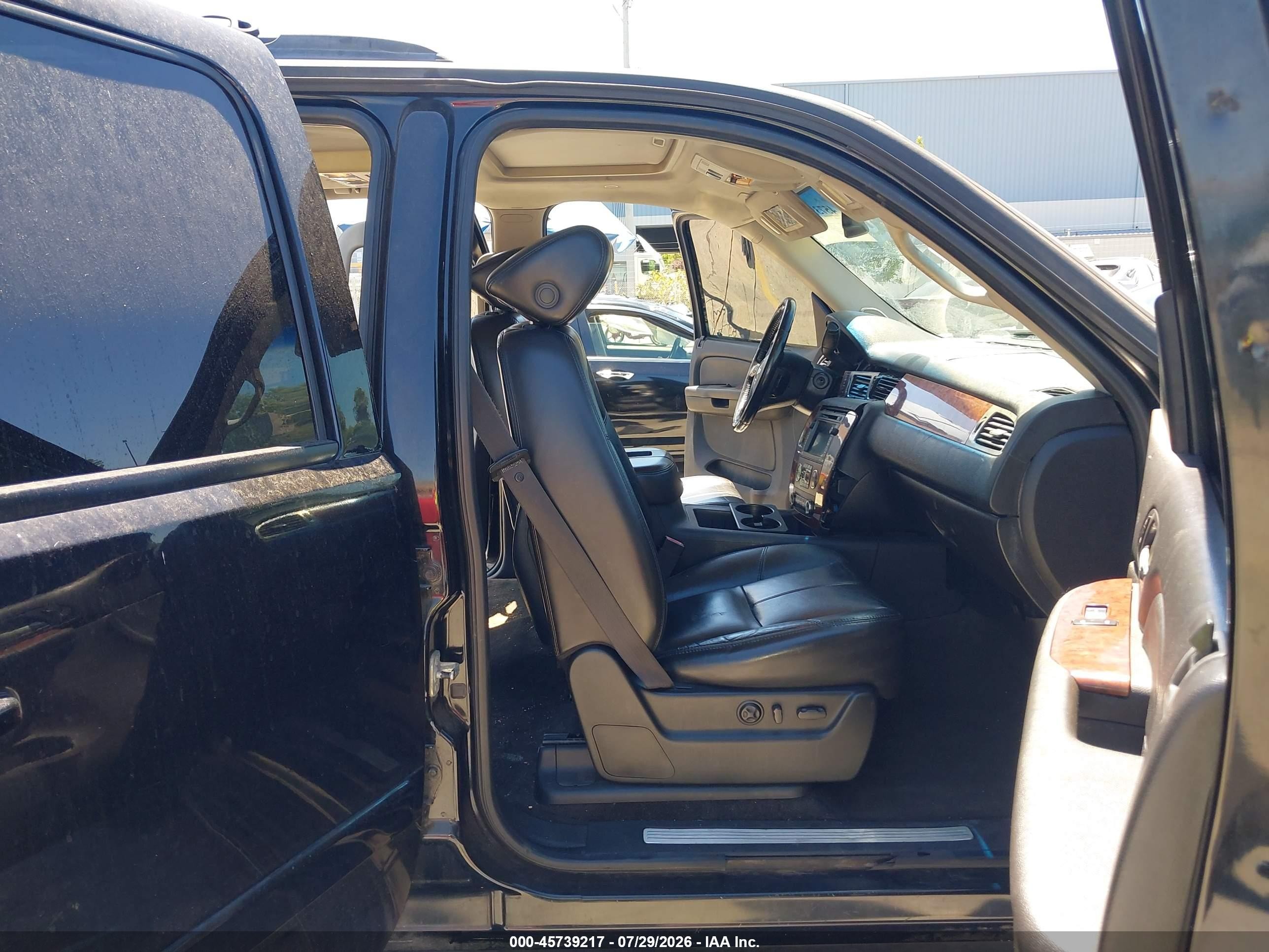2008 Chevrolet Tahoe Lt Black vin: 1GNFK13048R112692