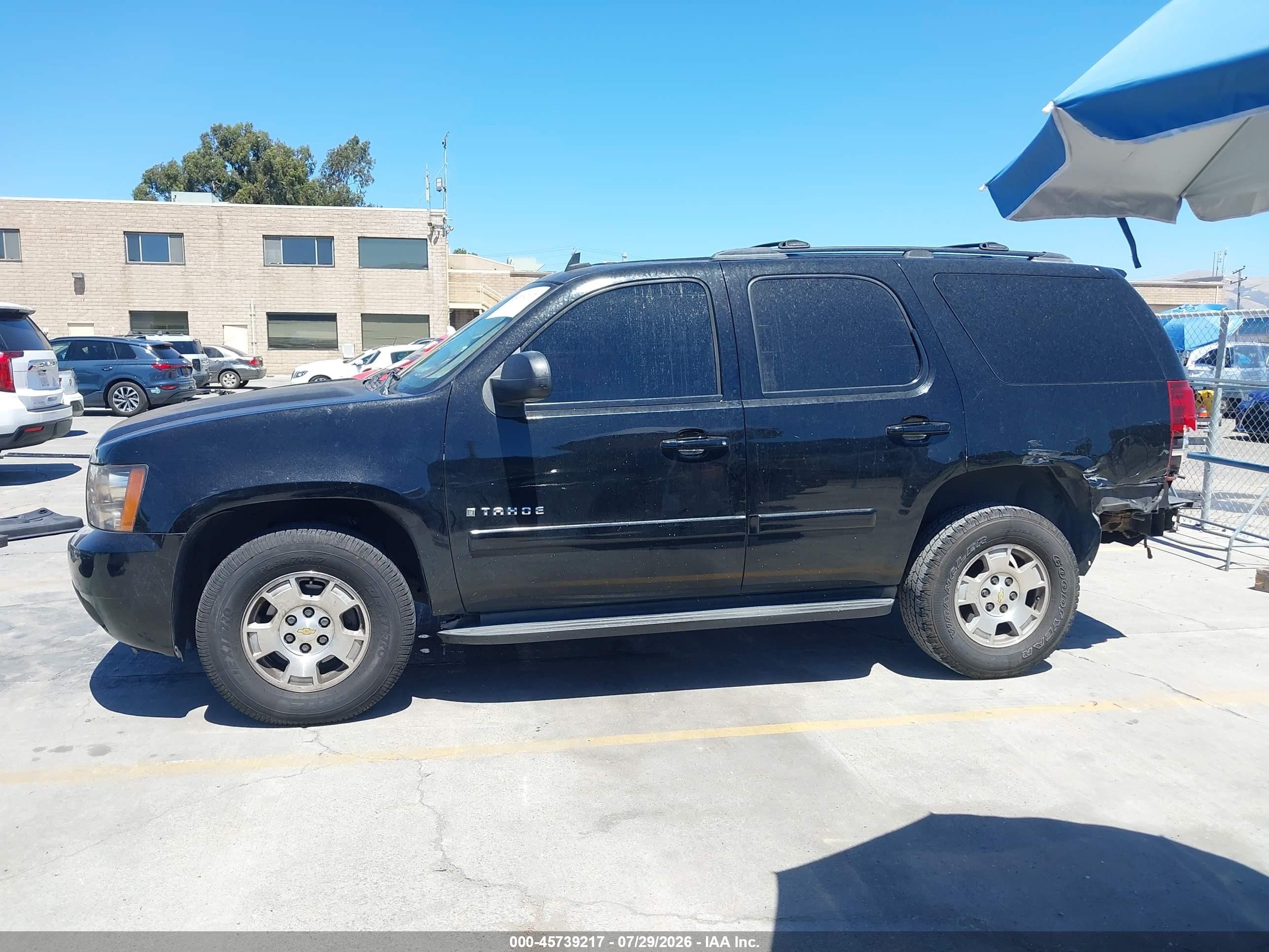 2008 Chevrolet Tahoe Lt Black vin: 1GNFK13048R112692
