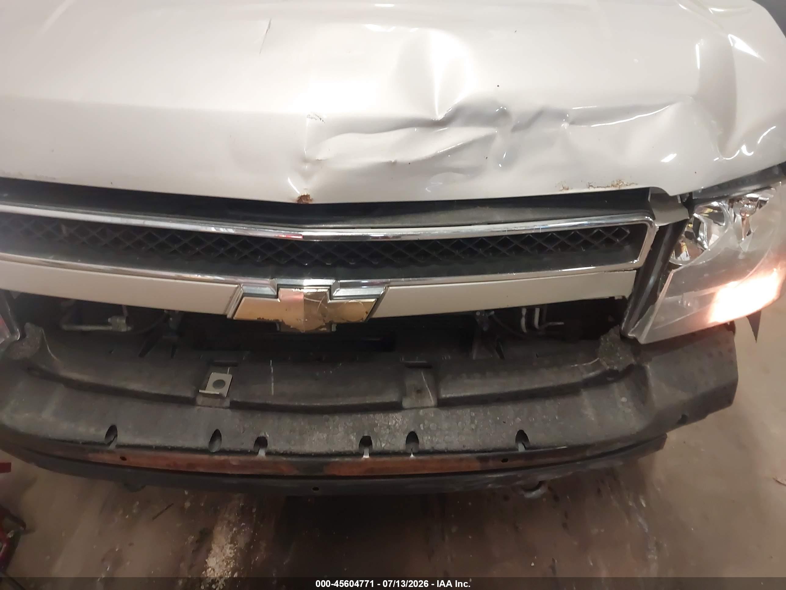 2009 Chevrolet Tahoe Ls Silver vin: 1GNFK13049R179682