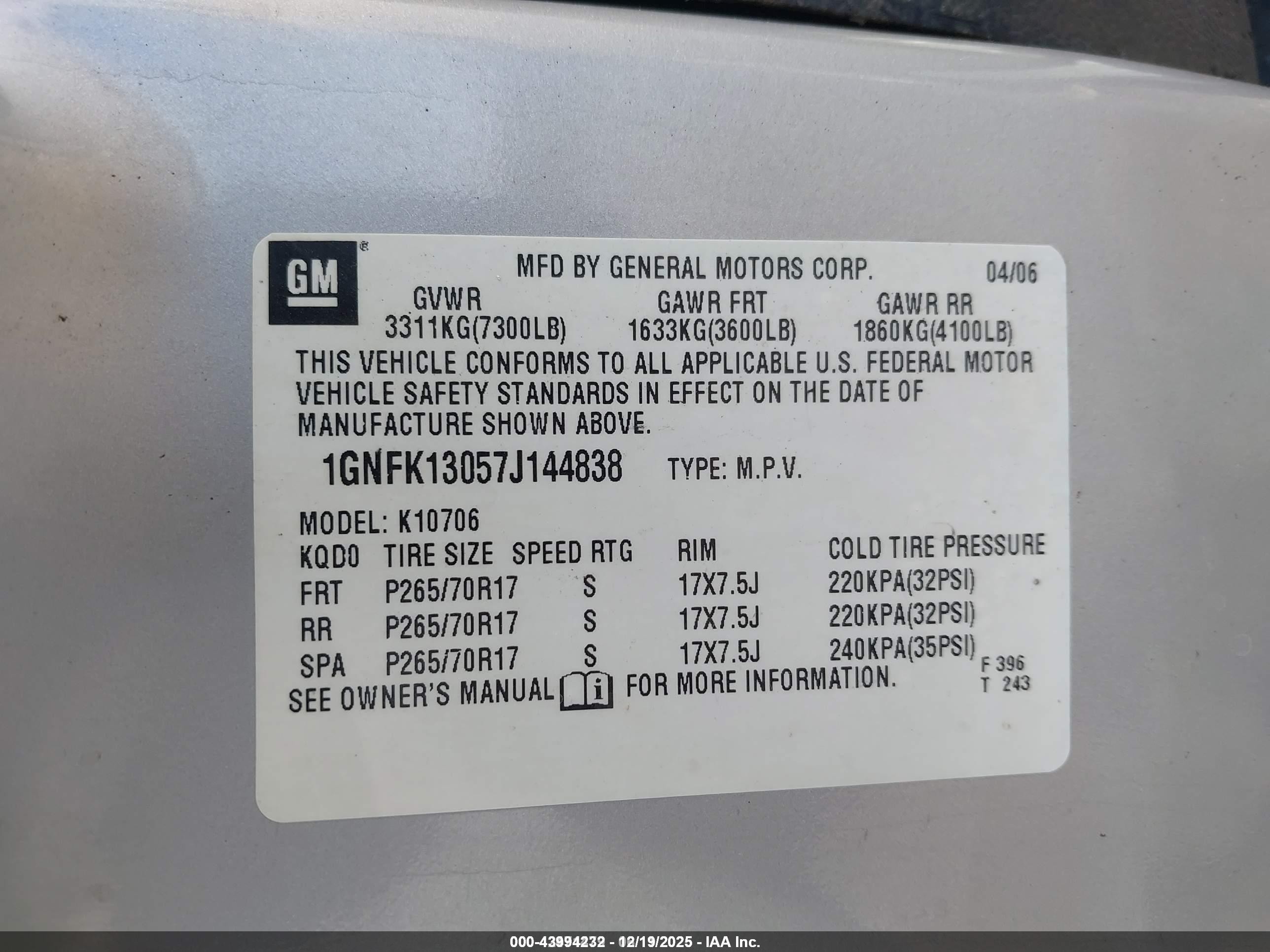 2007 Chevrolet Tahoe Ls Серый vin: 1GNFK13057J144838