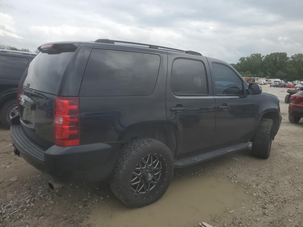 2007 Chevrolet Tahoe K1500 Черный vin: 1GNFK13057J208599