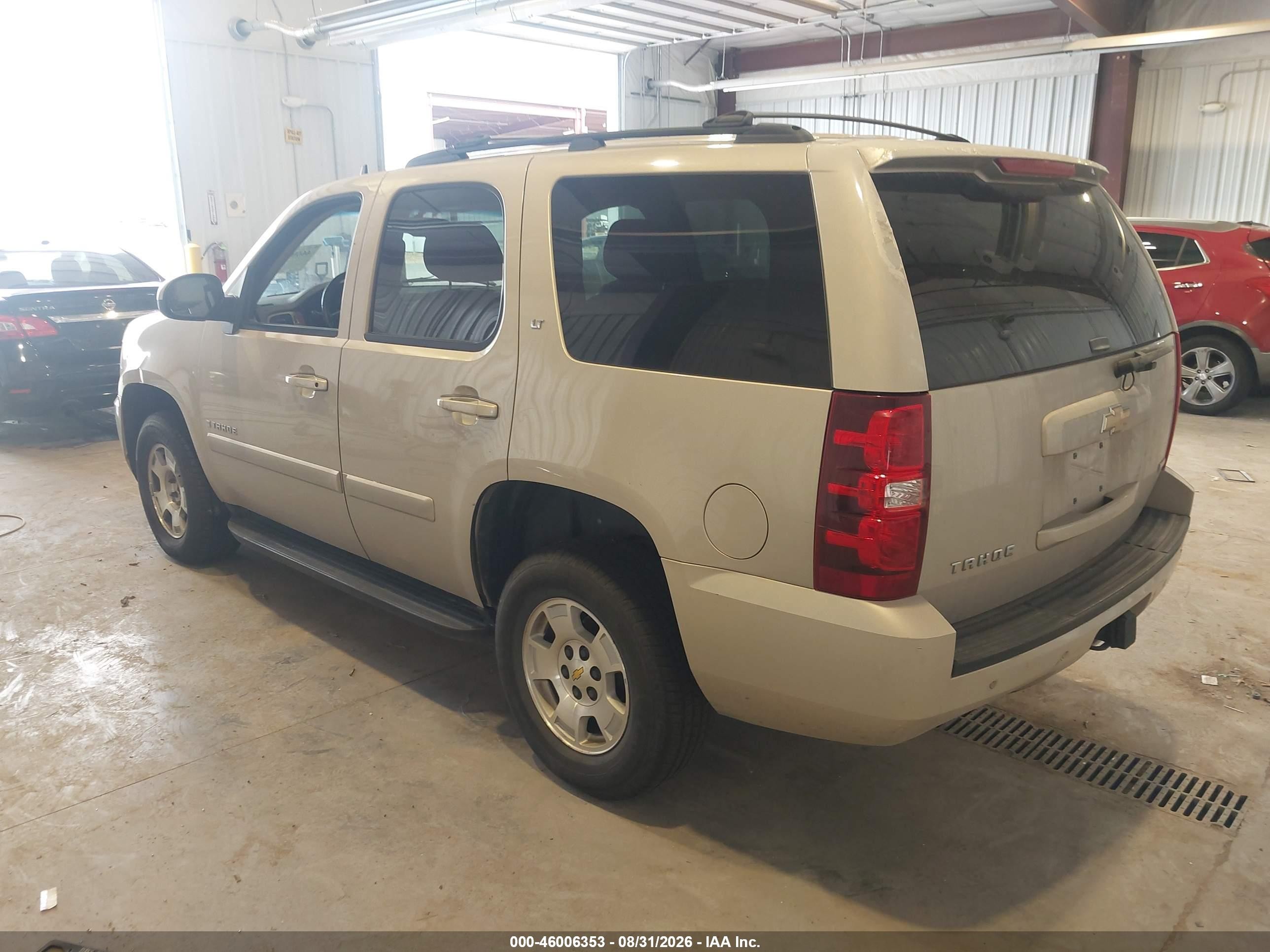 2008 Chevrolet Tahoe Lt Золотой vin: 1GNFK13058J231575