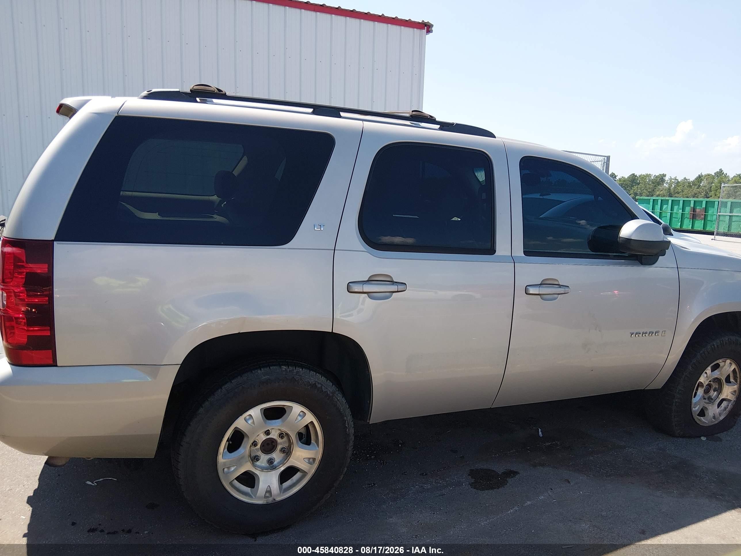 2008 Chevrolet Tahoe Lt Серый vin: 1GNFK13058R114385