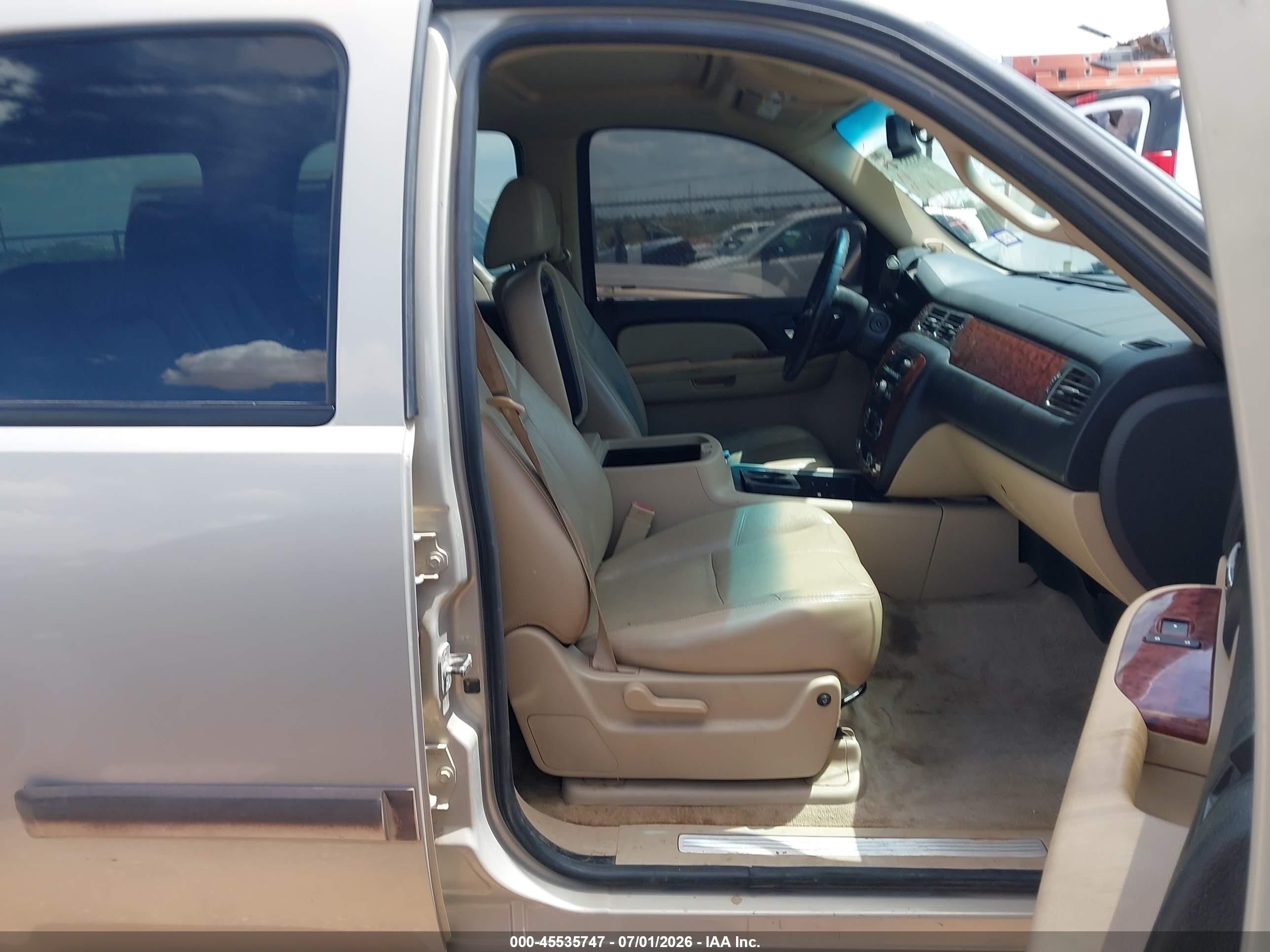 2007 Chevrolet Tahoe Lt Pewter vin: 1GNFK13067R244741