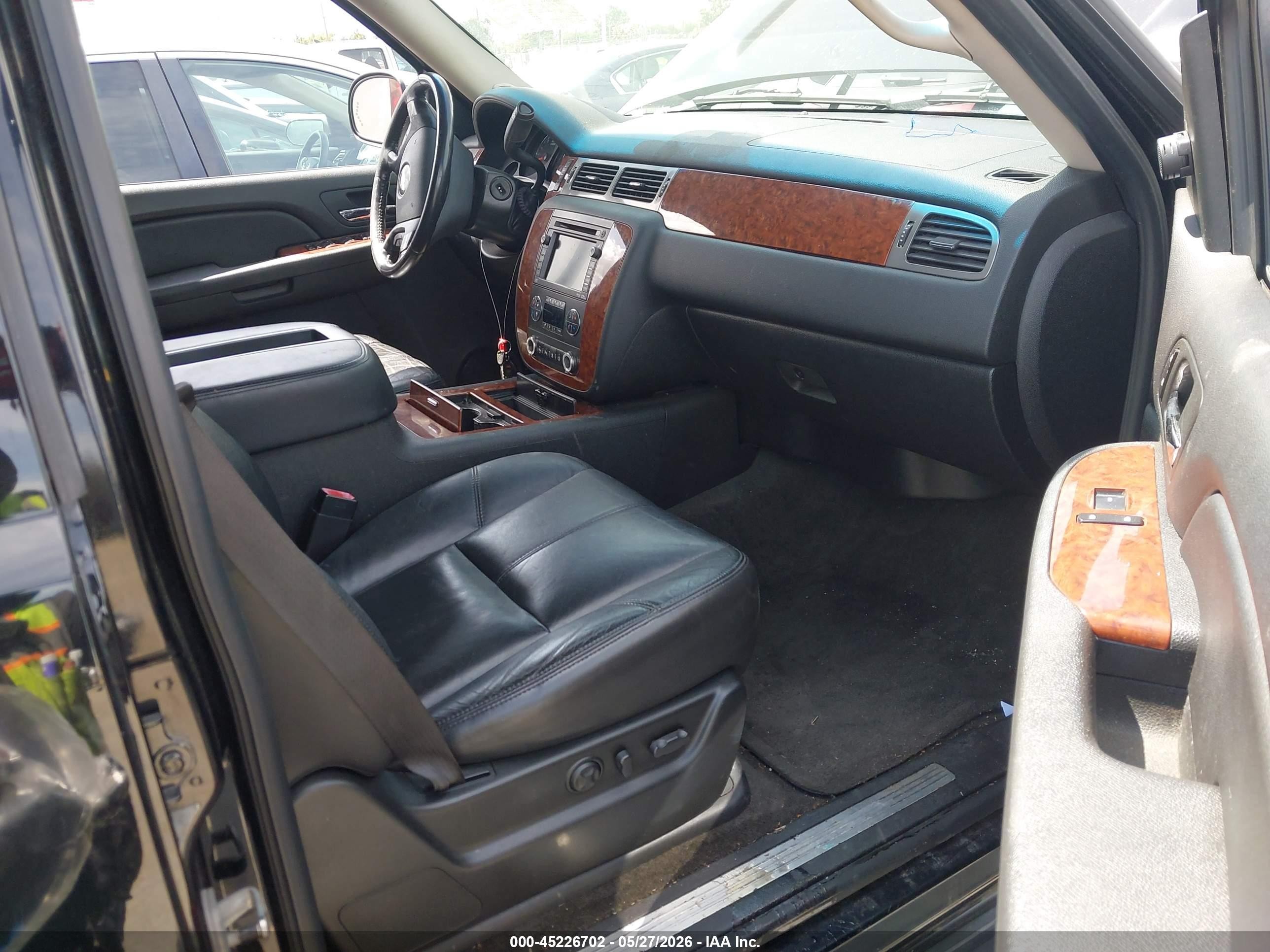 2008 Chevrolet Tahoe Ltz Черный vin: 1GNFK13068J174285