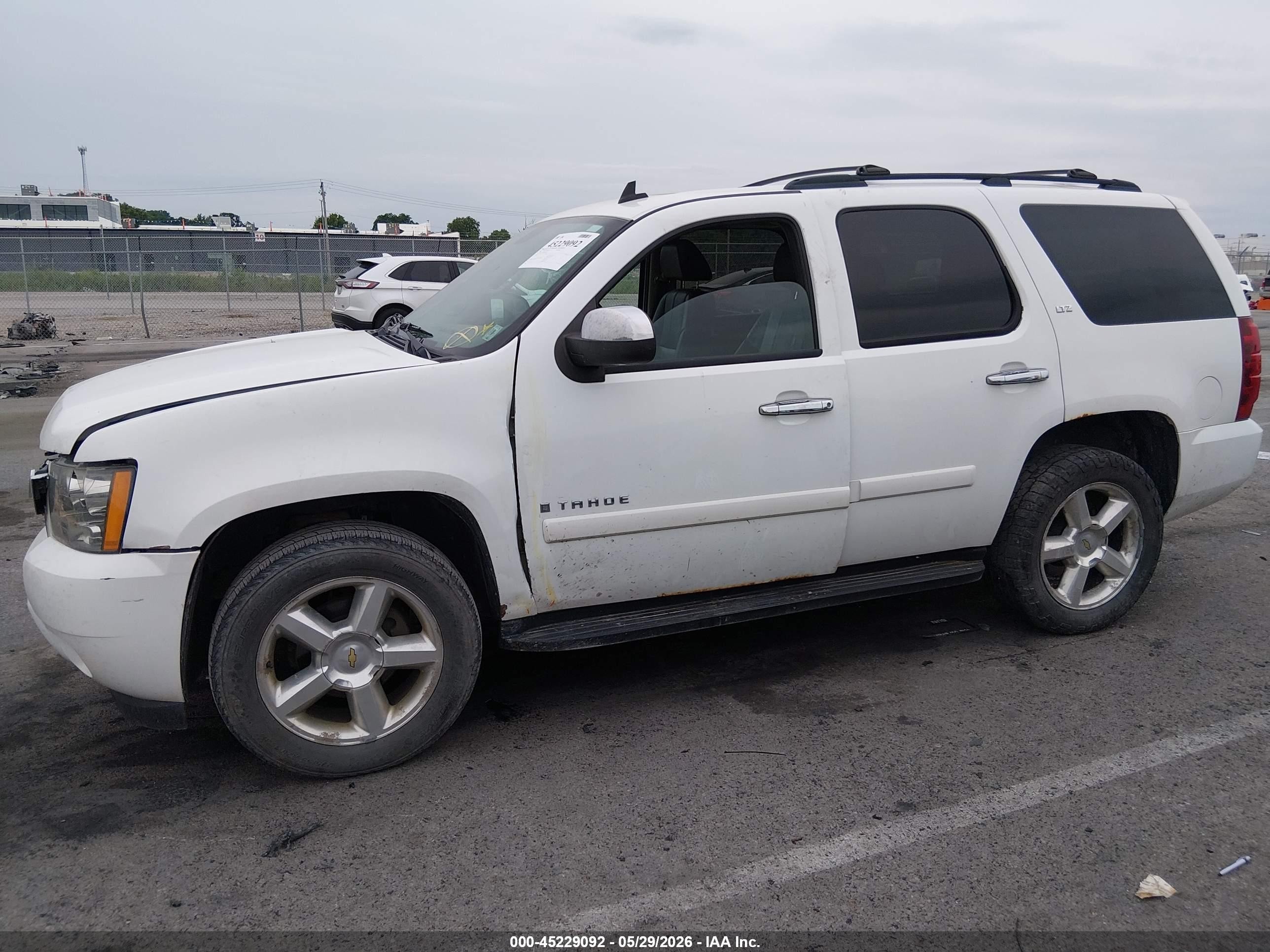 2008 Chevrolet Tahoe Ltz White vin: 1GNFK13068J200108