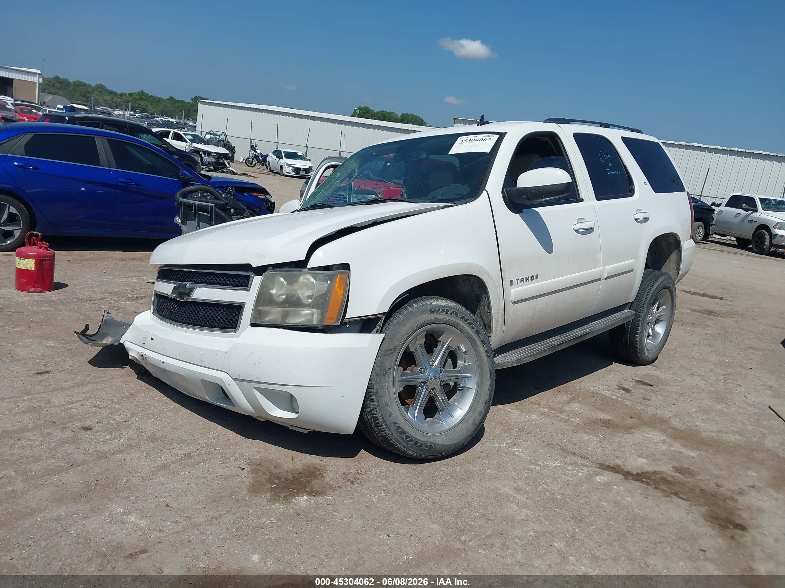 2008 Chevrolet Tahoe Lt White vin: 1GNFK13068R111866