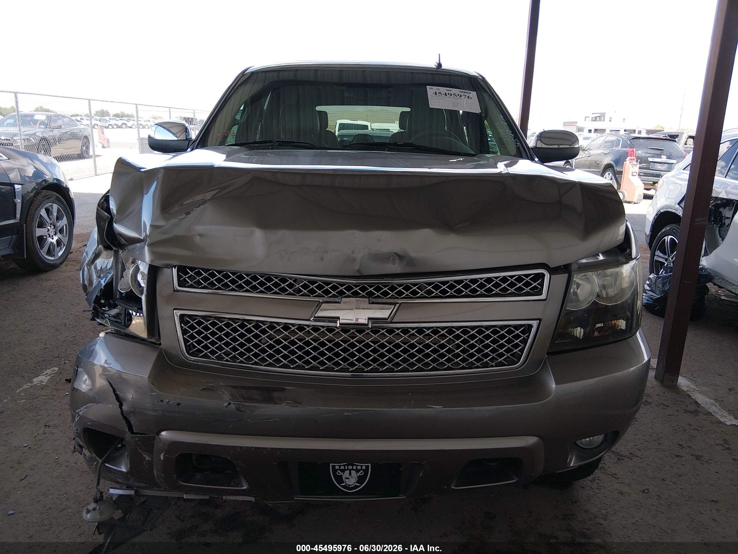2008 Chevrolet Tahoe Ltz Gray vin: 1GNFK13068R193310