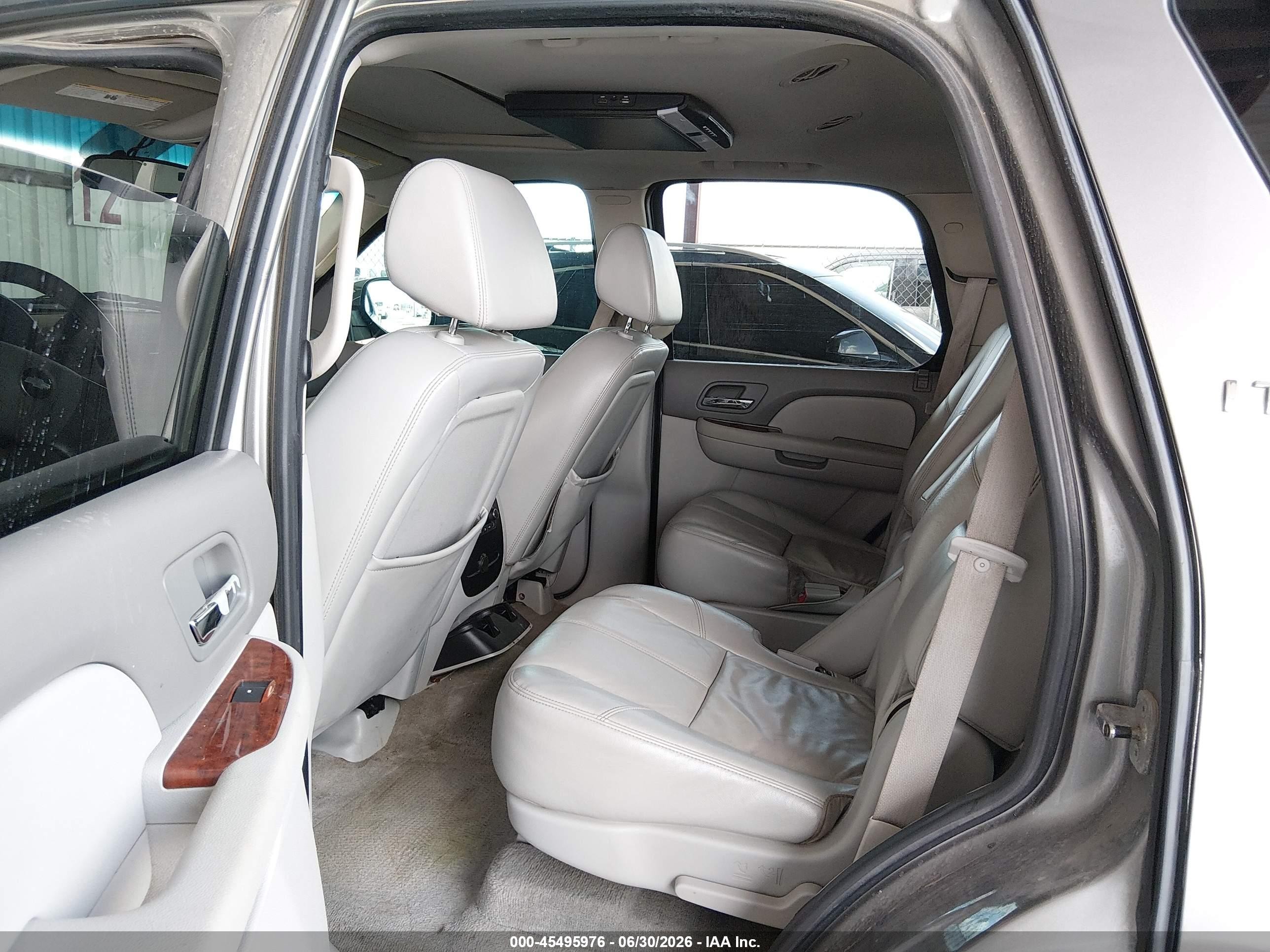 2008 Chevrolet Tahoe Ltz Gray vin: 1GNFK13068R193310