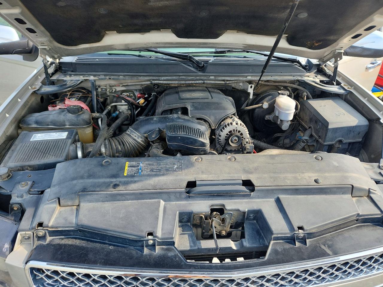 2007 Chevrolet Tahoe K1500 Серый vin: 1GNFK13077J388944