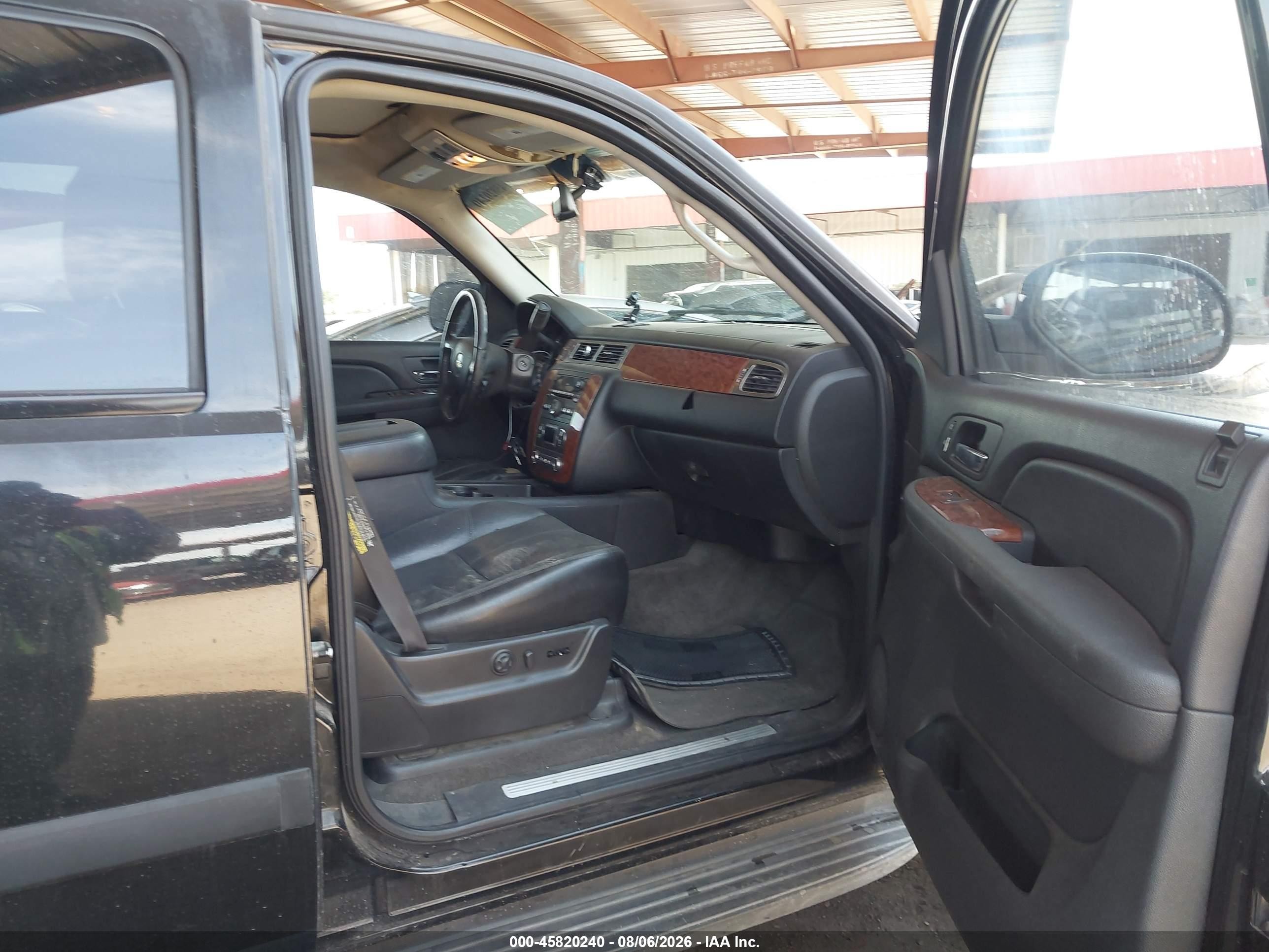 2007 Chevrolet Tahoe Ltz Black vin: 1GNFK13077R138024