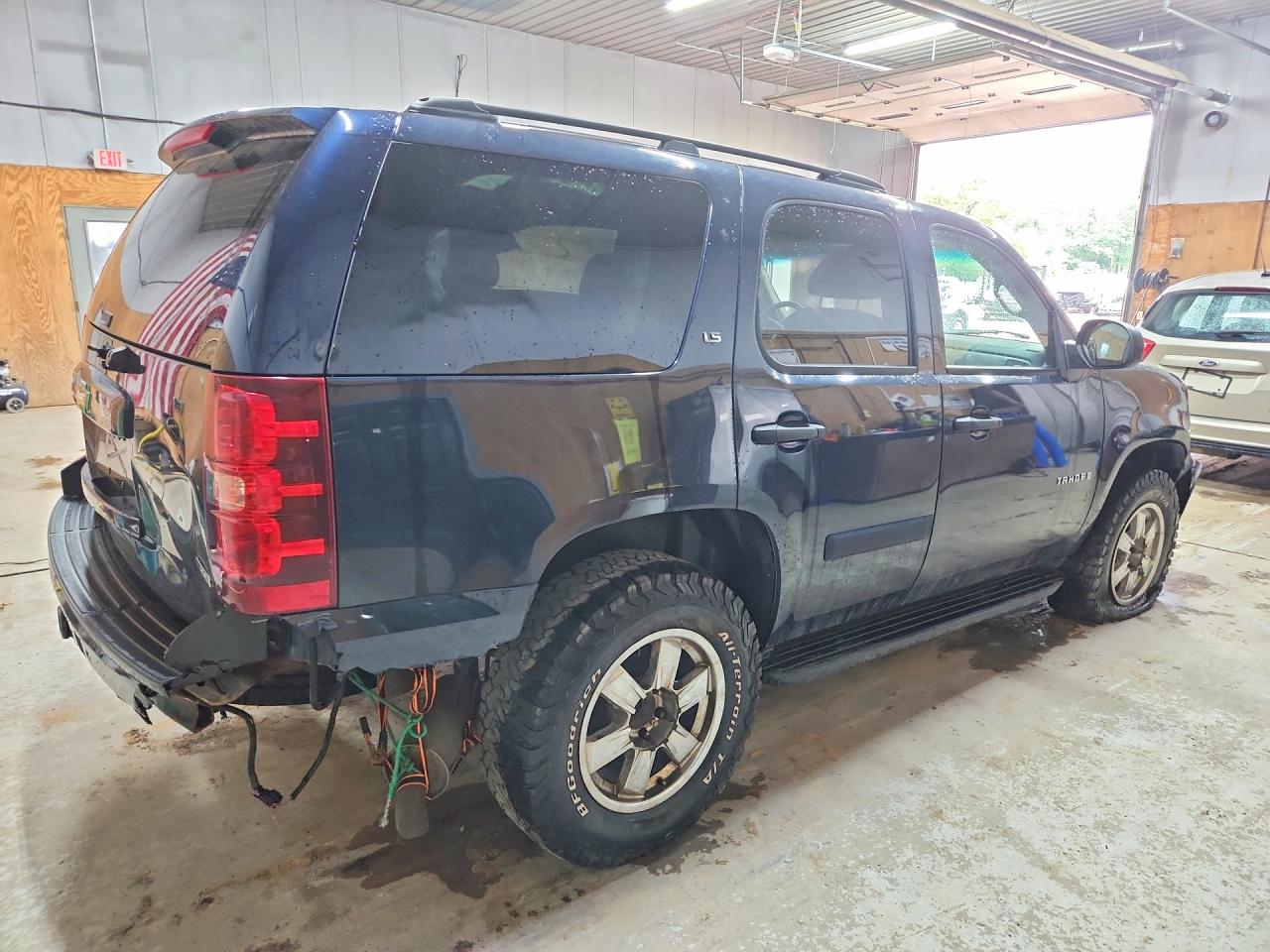 2008 Chevrolet Tahoe K1500 Синий vin: 1GNFK13078J121899