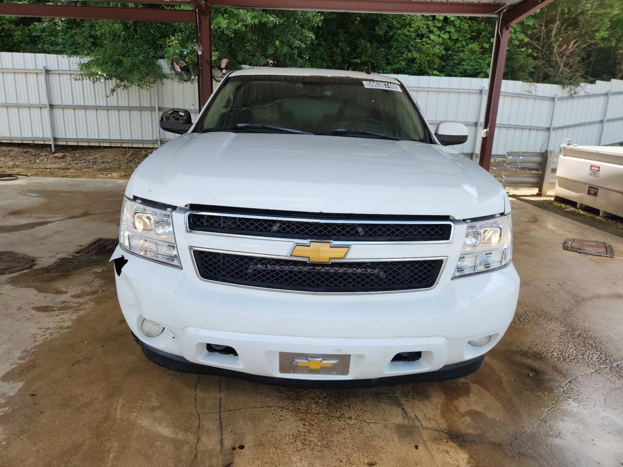 2007 Chevrolet Tahoe K1500 White vin: 1GNFK13087J101403 Damage: Hood, Chipped, 10 Or More
