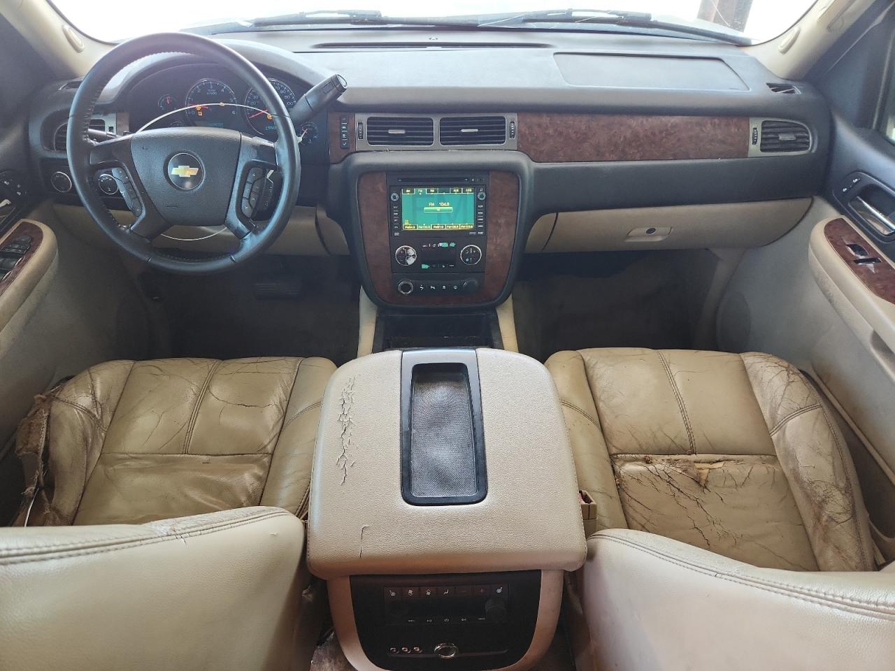 2007 Chevrolet Tahoe K1500 White vin: 1GNFK13087J101403 Damage: Right Front Seat Cushion, Torn, 5 To 6 Inches