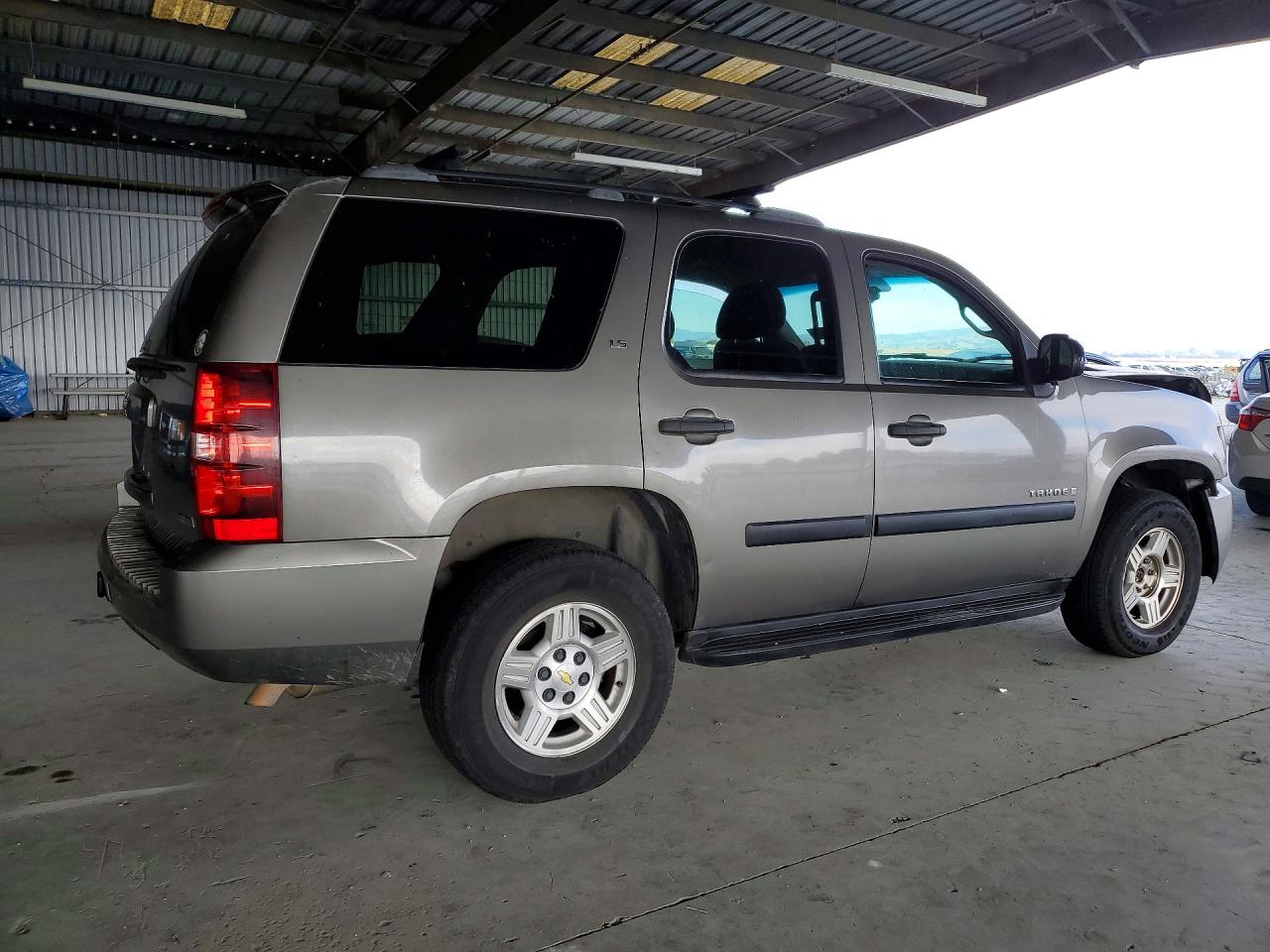 2007 Chevrolet Tahoe Gray vin: 1GNFK13087J316036