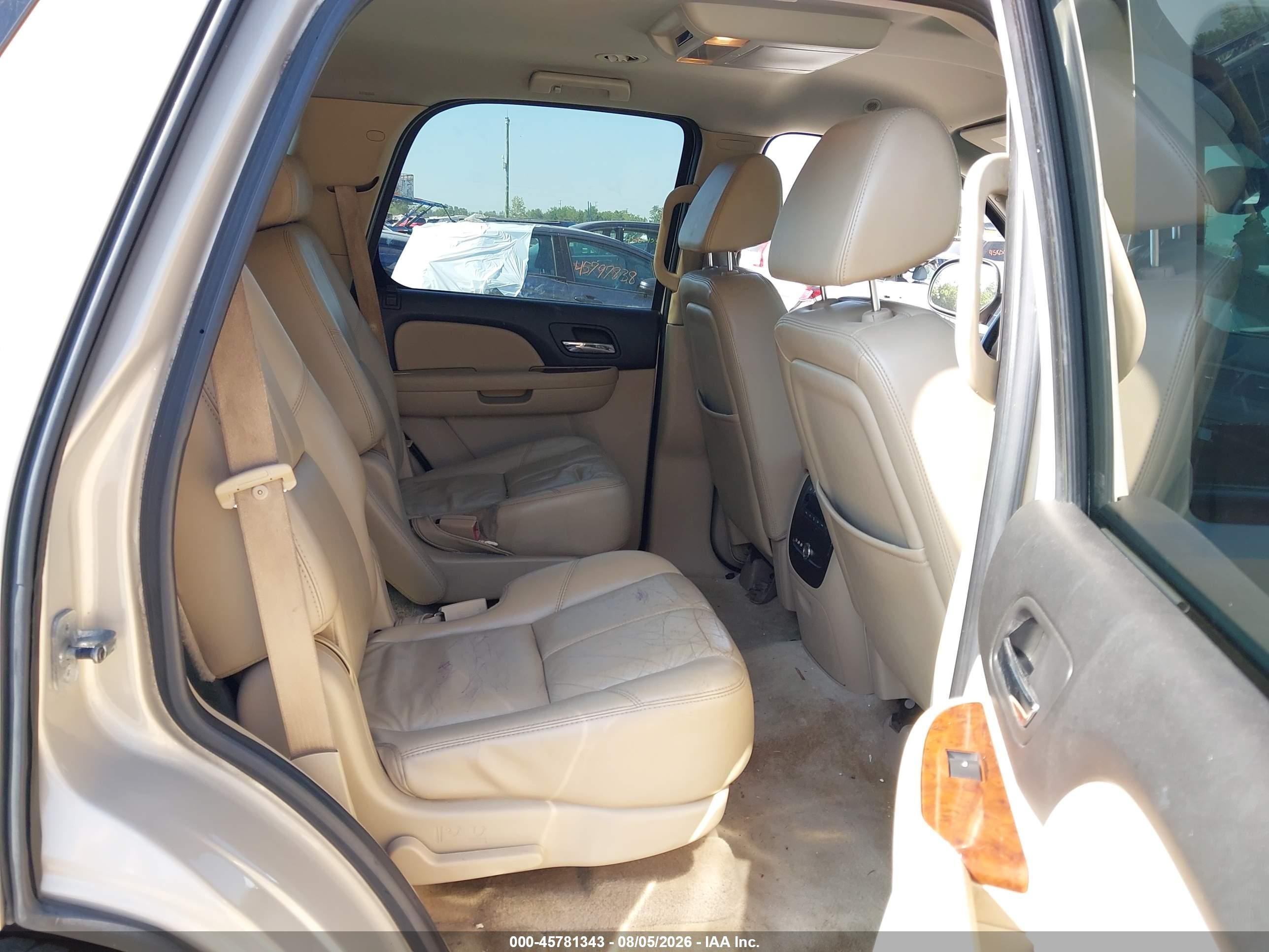 2007 Chevrolet Tahoe Ltz Gold vin: 1GNFK13087R131289