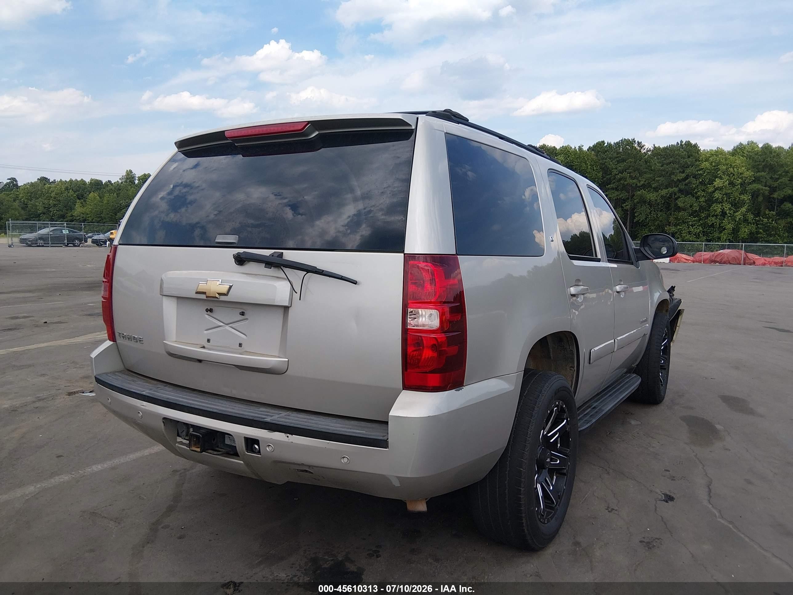 2007 Chevrolet Tahoe Lt Silver vin: 1GNFK13087R189368