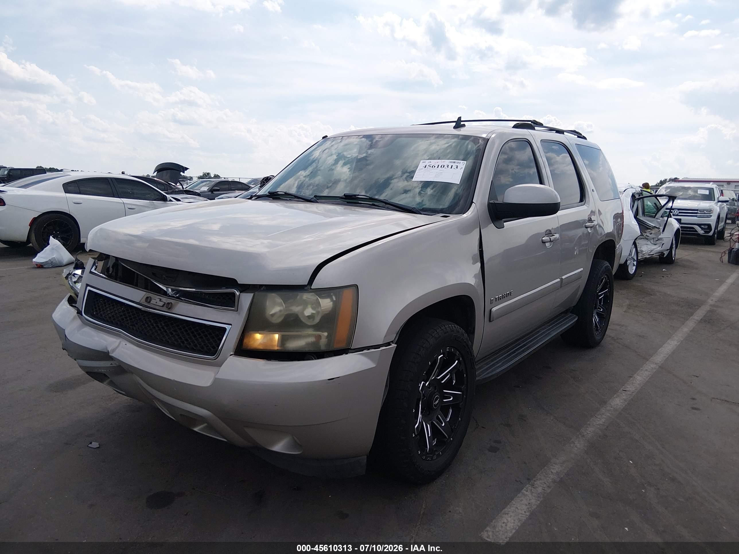 2007 Chevrolet Tahoe Lt Silver vin: 1GNFK13087R189368