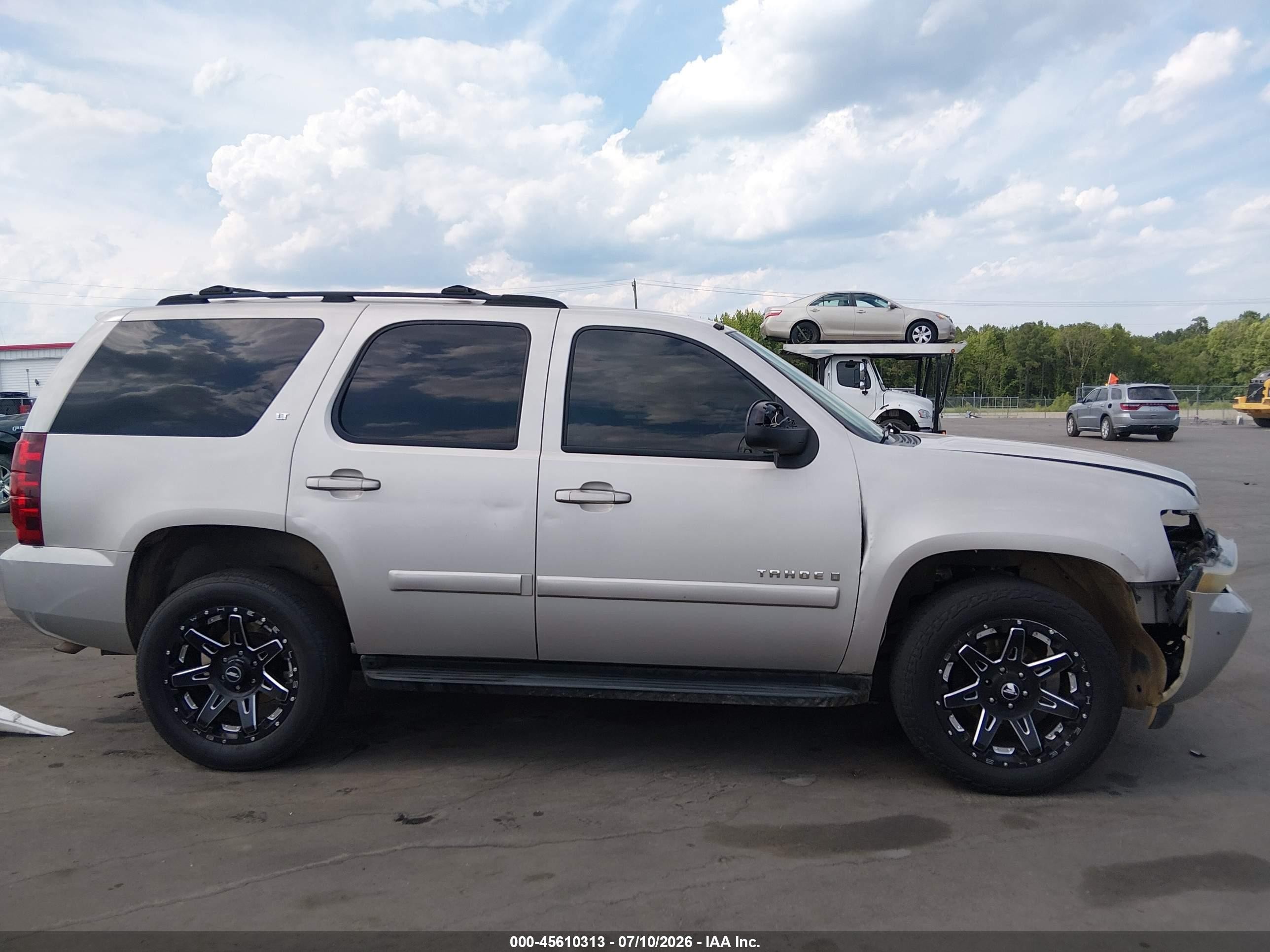 2007 Chevrolet Tahoe Lt Silver vin: 1GNFK13087R189368