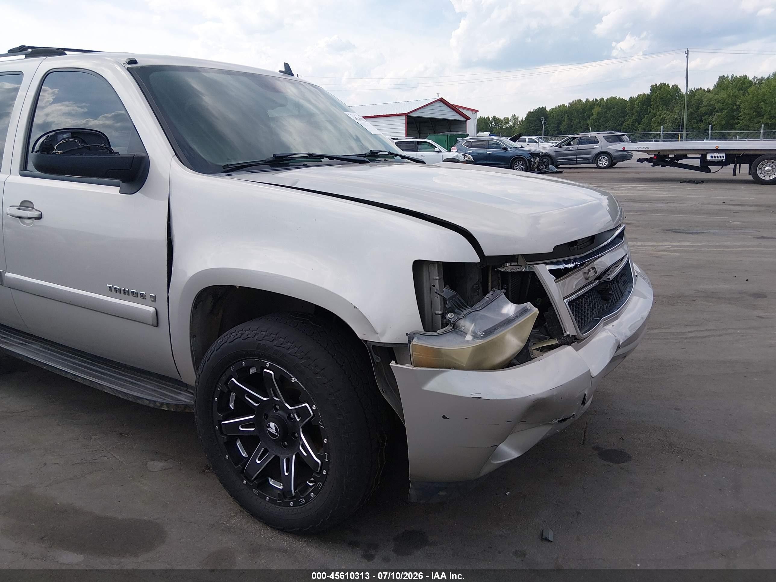 2007 Chevrolet Tahoe Lt Silver vin: 1GNFK13087R189368