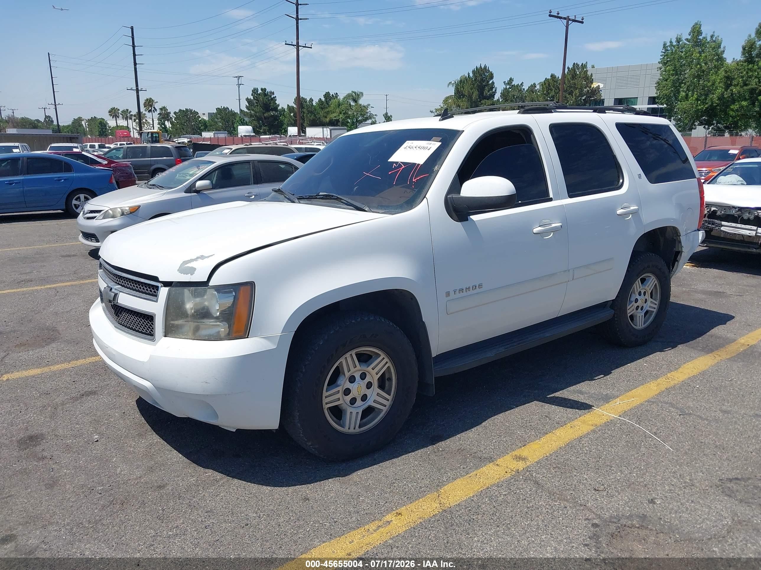 2007 Chevrolet Tahoe Lt White vin: 1GNFK13087R256504