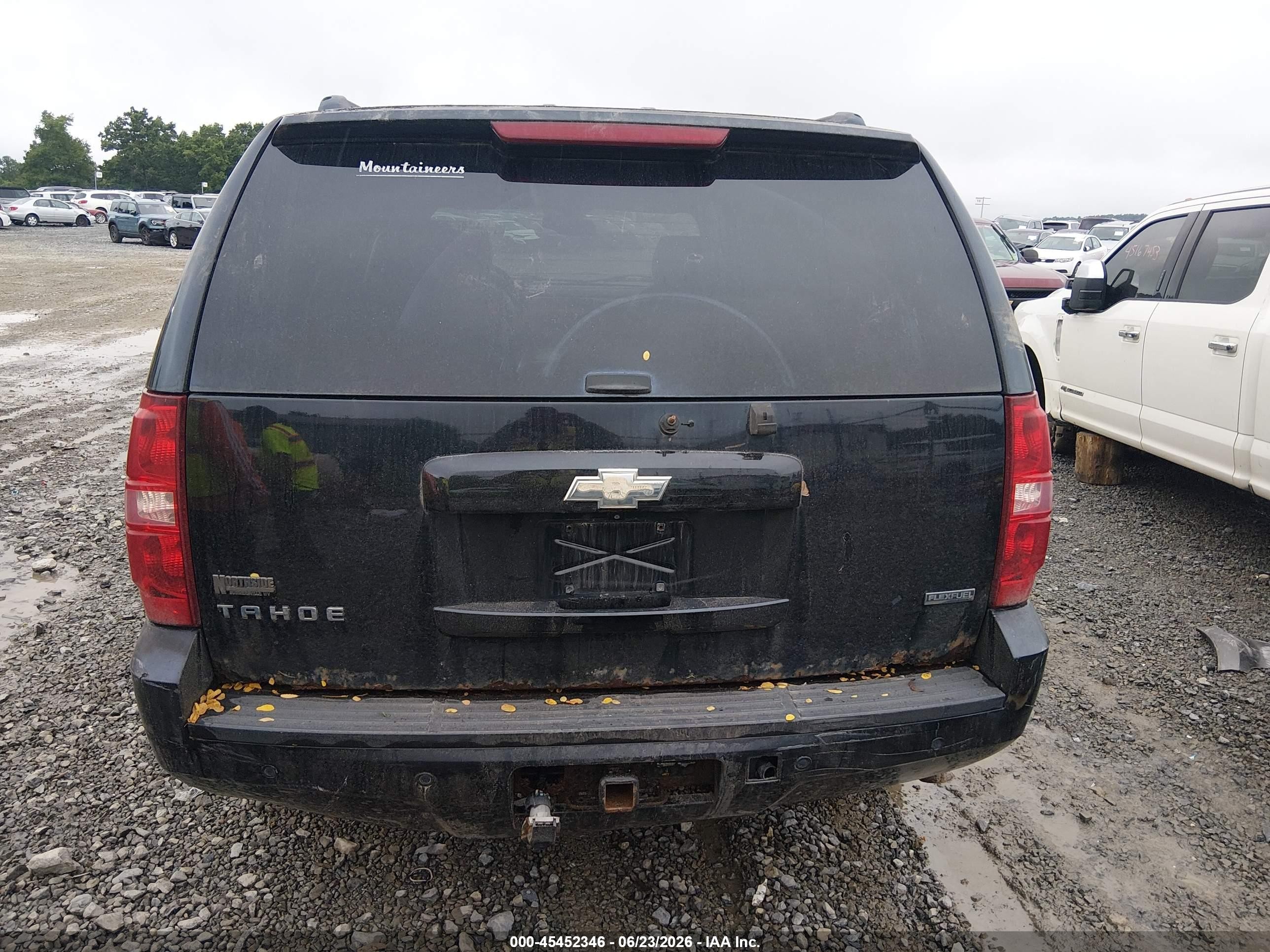 2008 Chevrolet Tahoe Ltz Black vin: 1GNFK13088R139331