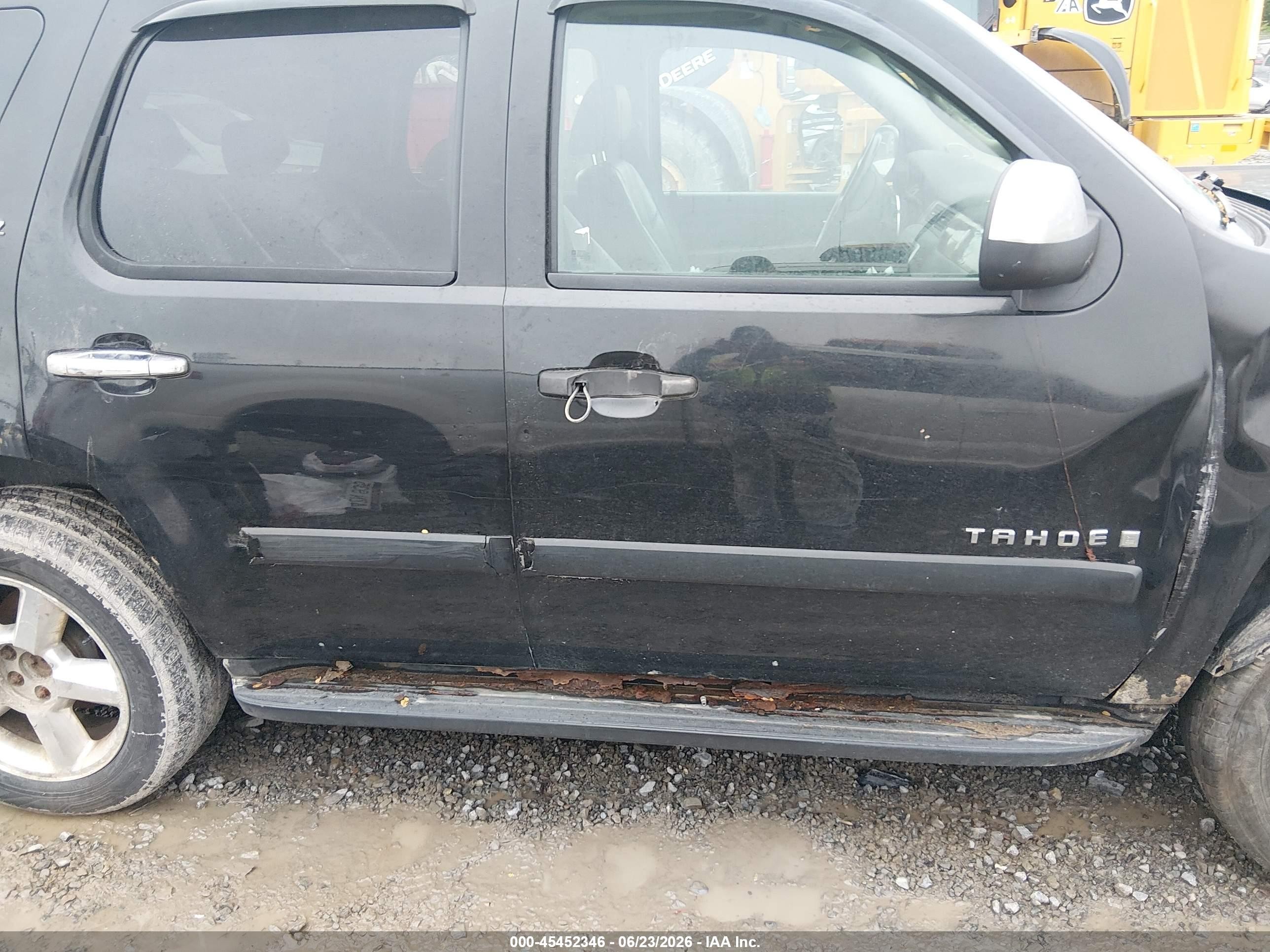 2008 Chevrolet Tahoe Ltz Black vin: 1GNFK13088R139331