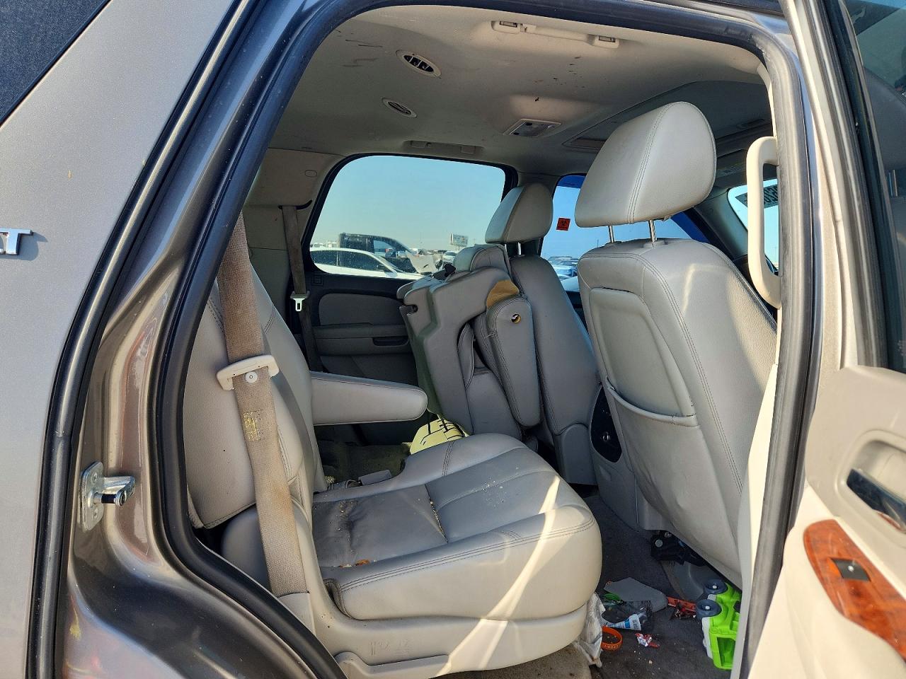 2007 Chevrolet Tahoe K1500 Gray vin: 1GNFK13097J118081