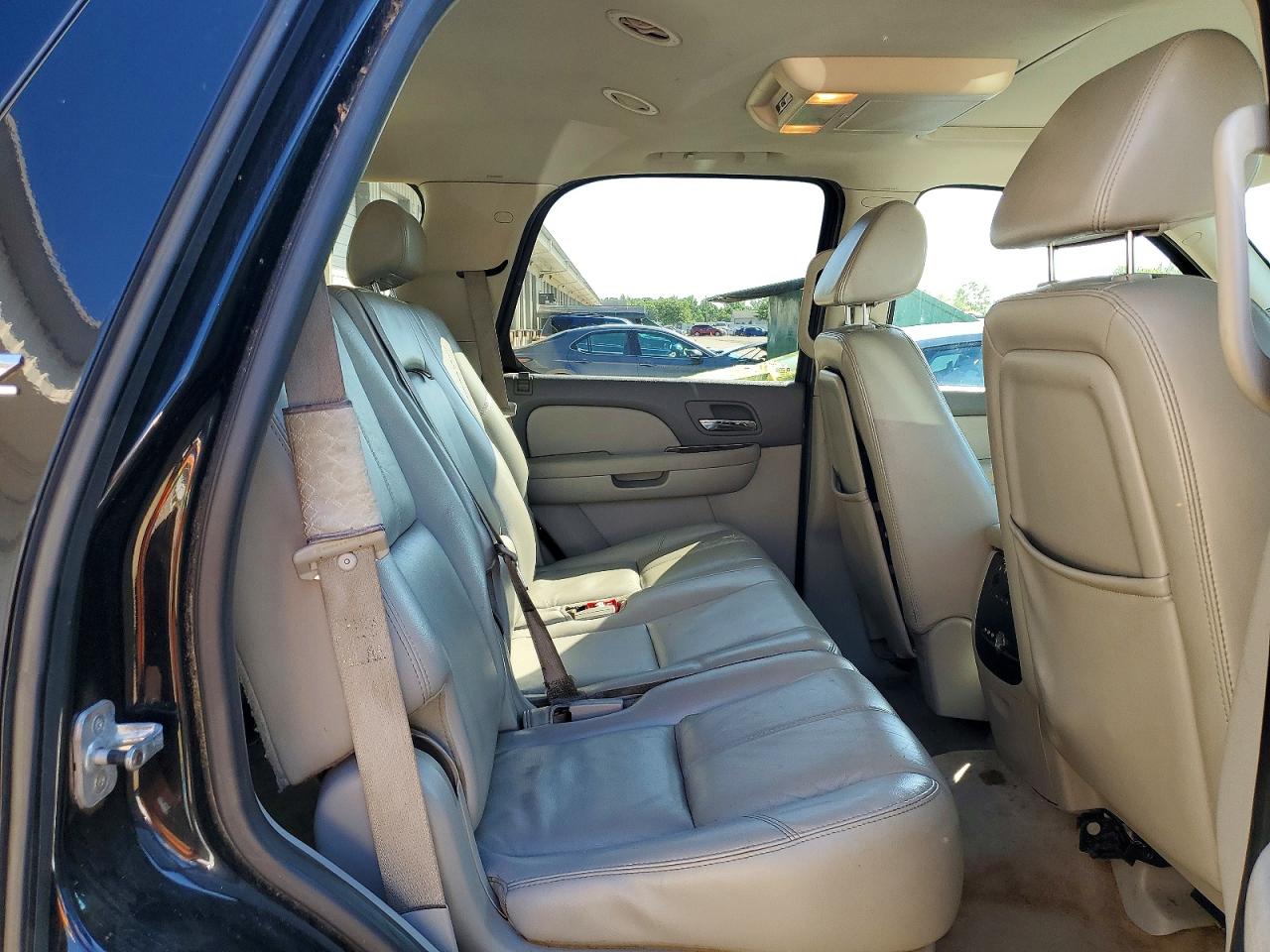 2007 Chevrolet Tahoe K1500 Black vin: 1GNFK13097J153512