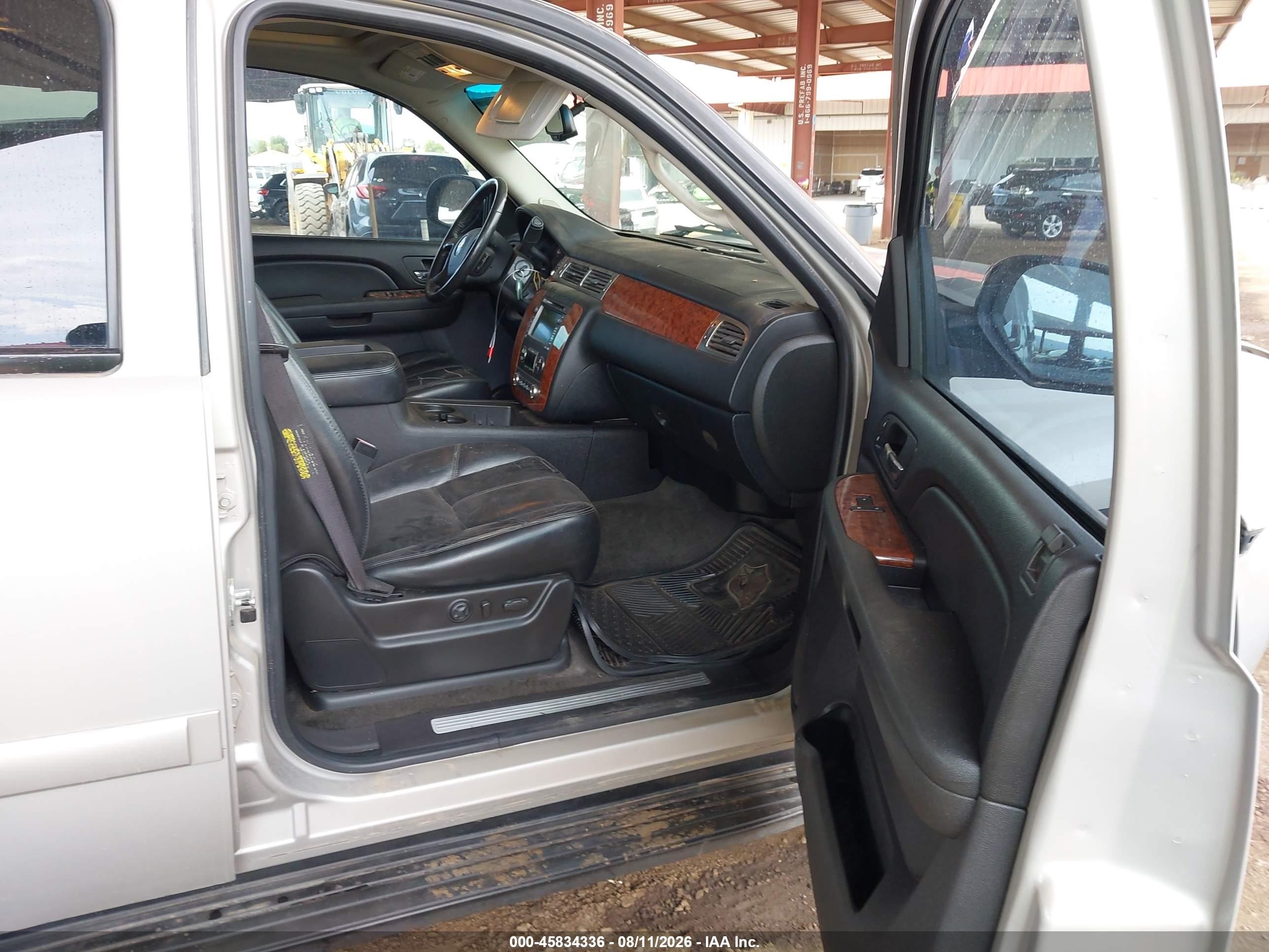 2007 Chevrolet Tahoe Ltz Silver vin: 1GNFK13097J156541