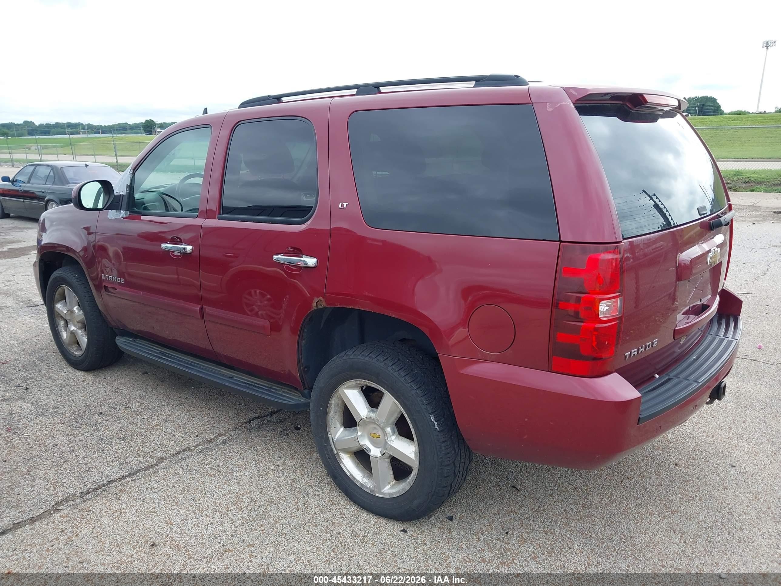2007 Chevrolet Tahoe Lt Maroon vin: 1GNFK13097J337042