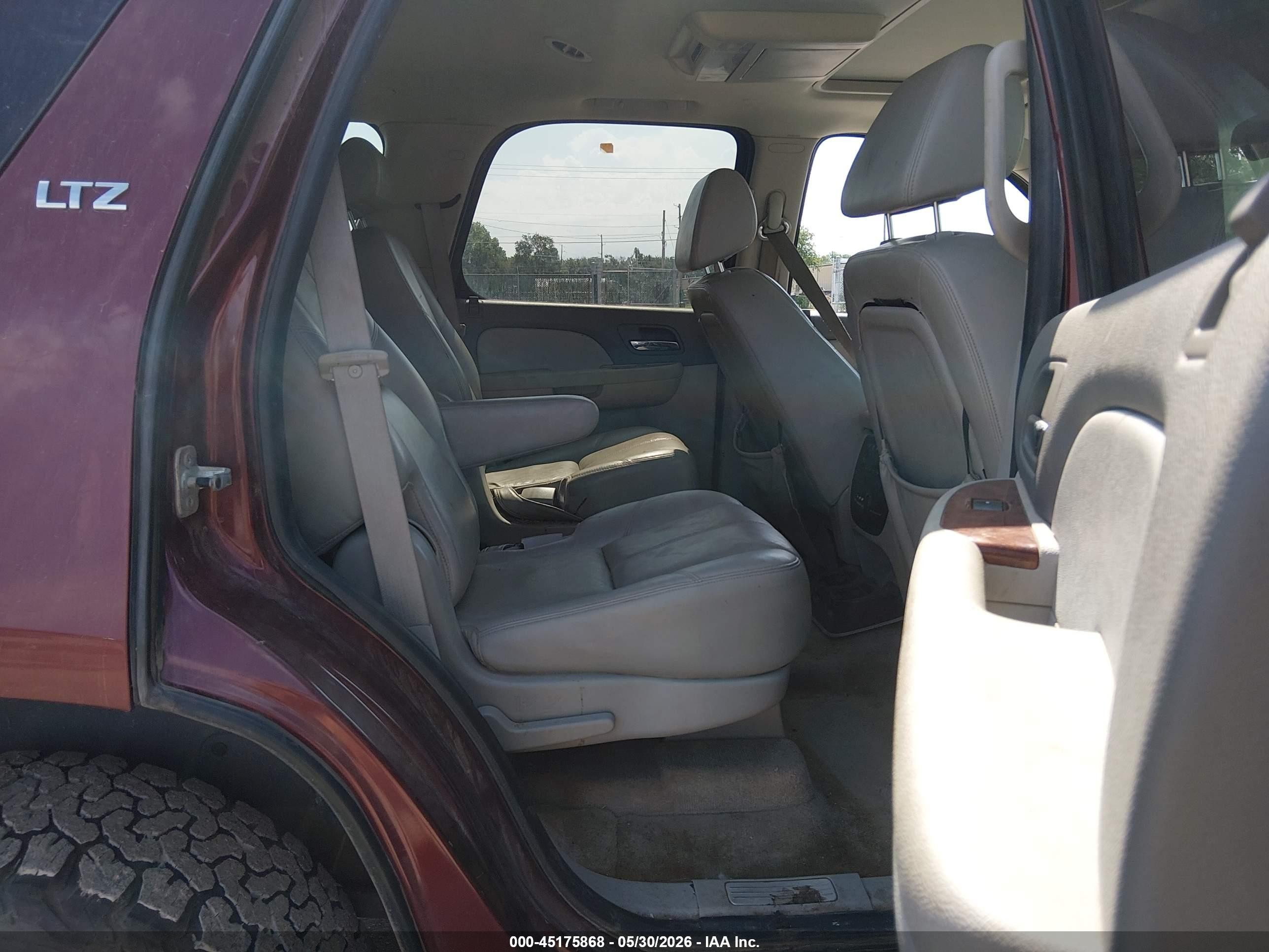 2008 Chevrolet Tahoe Ltz Maroon vin: 1GNFK13098J110404